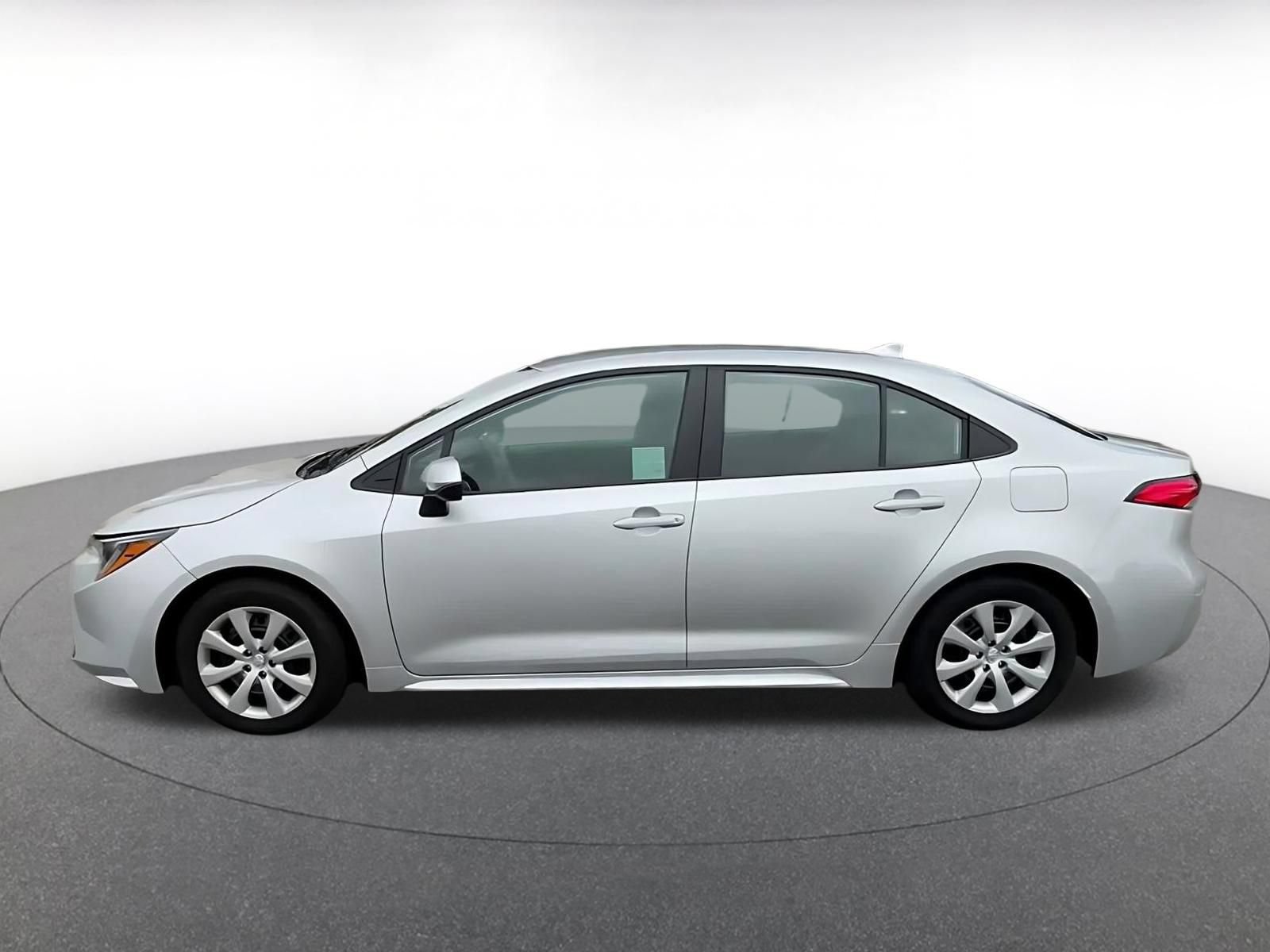 Thumbnail: 2025 Toyota Corolla - 9