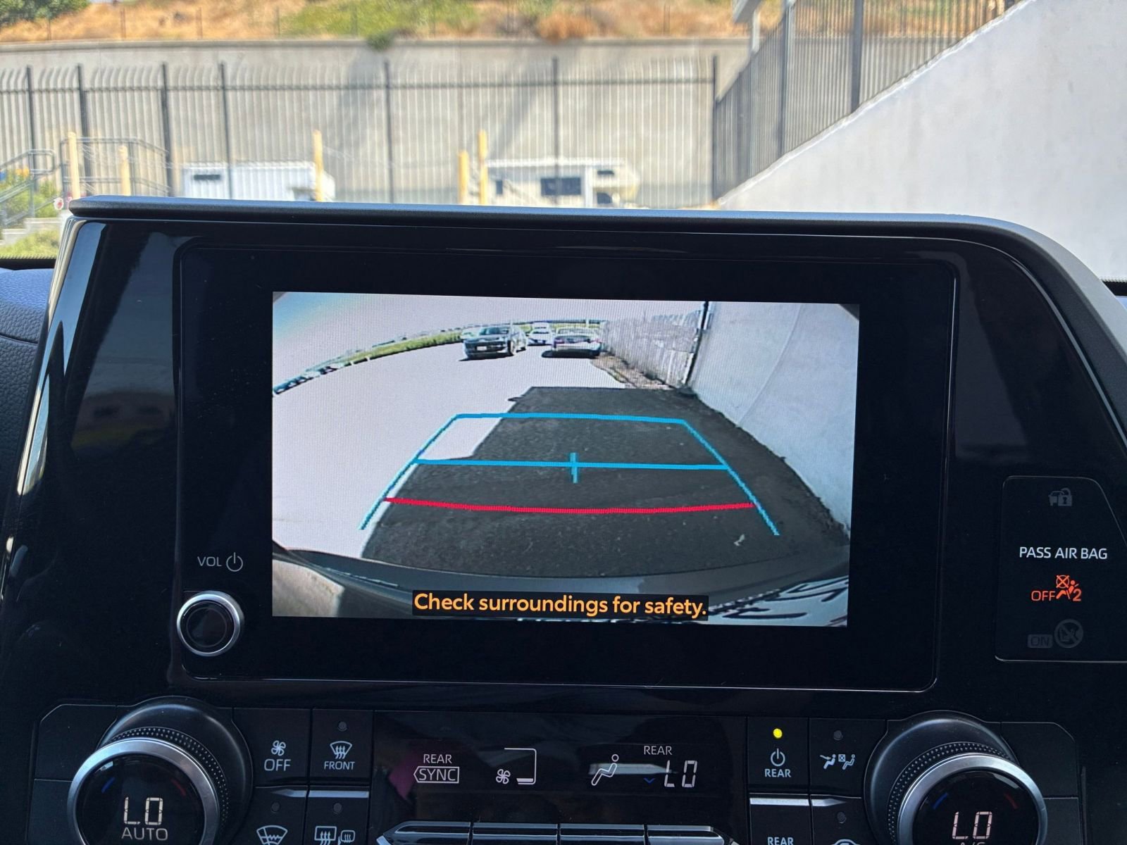 Thumbnail: 2025 Toyota Highlander - 25