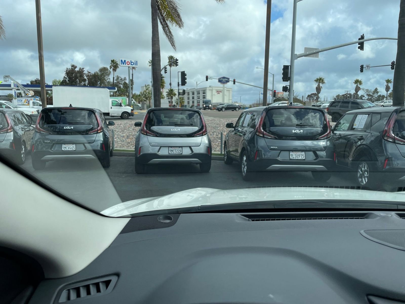 Thumbnail: 2022 Nissan Rogue Sport - 33