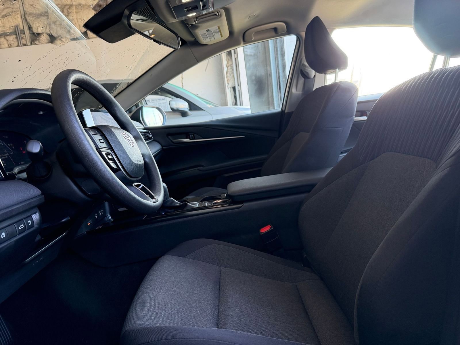 Thumbnail: 2025 Toyota Camry - 25