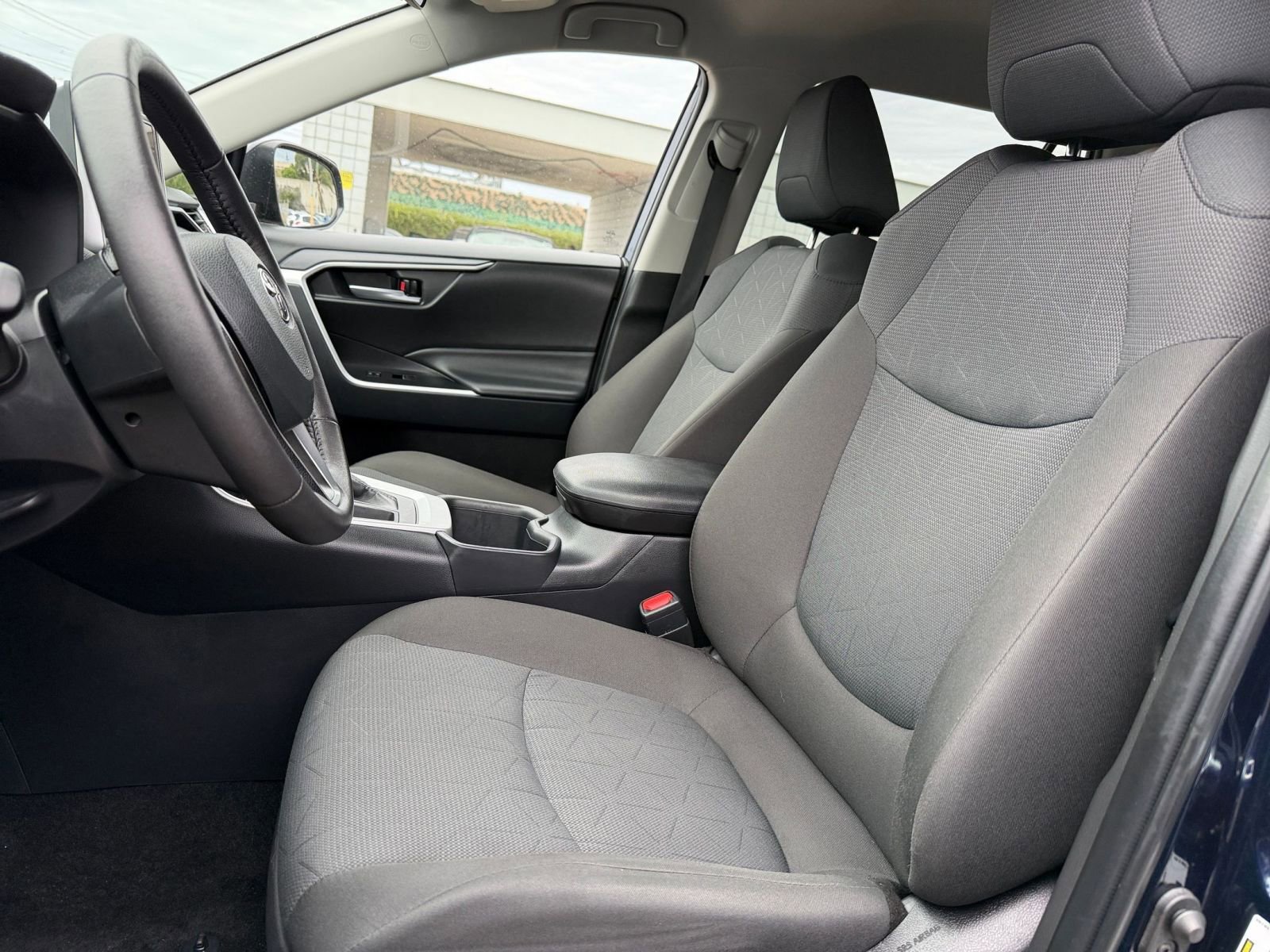 Thumbnail: 2025 Toyota RAV4 - 27