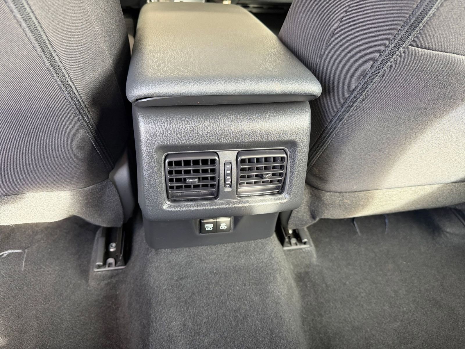 Thumbnail: 2025 Toyota Camry - 23