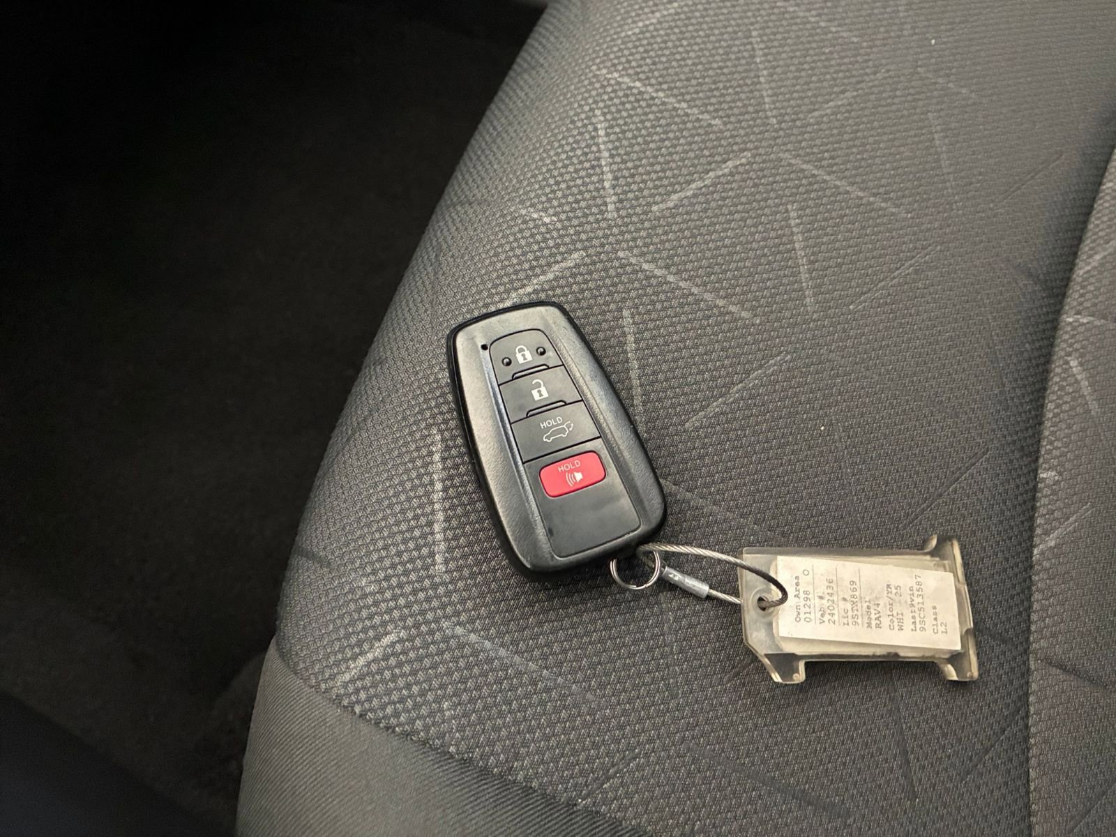 Thumbnail: 2025 Toyota RAV4 - 21