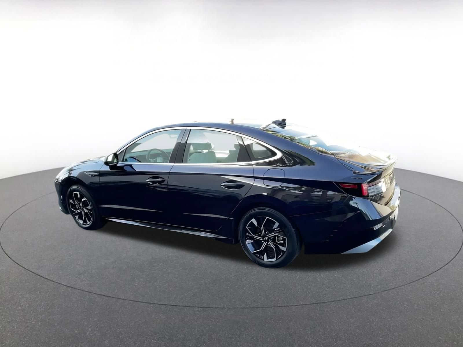 Thumbnail: 2025 Hyundai Sonata - 10