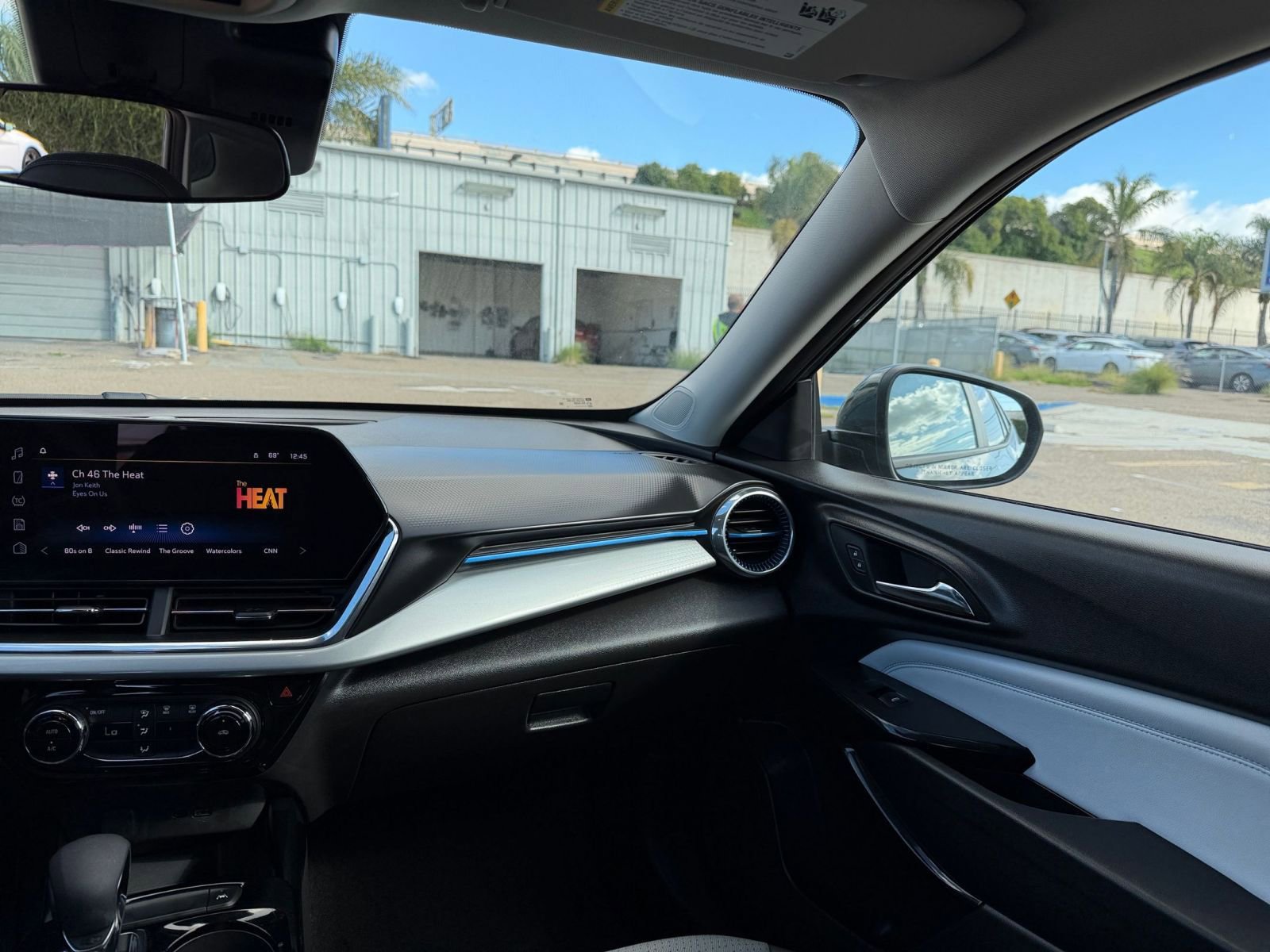 Thumbnail: 2025 Chevrolet Trax - 33