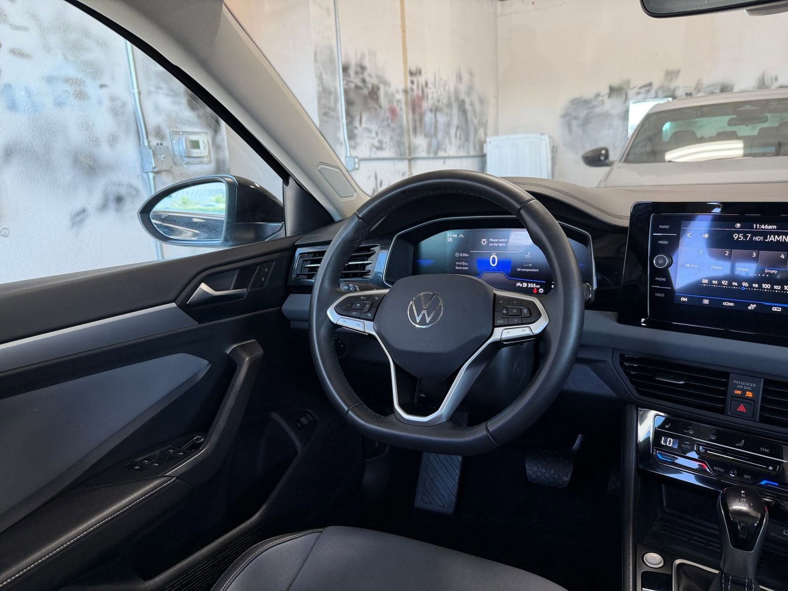 Thumbnail: 2025 Volkswagen Jetta - 33