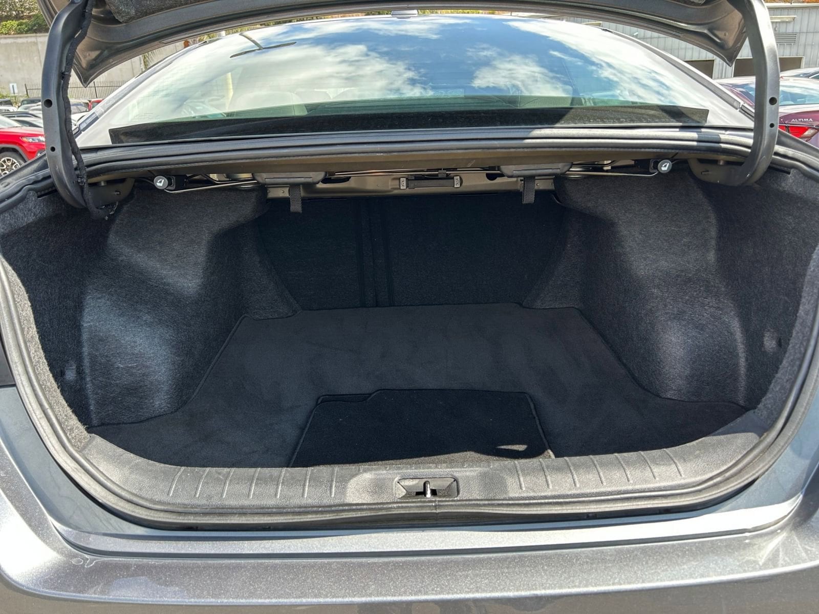 Thumbnail: 2024 Nissan Altima - 30