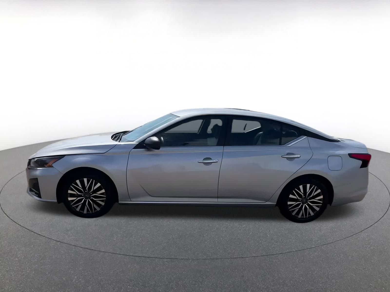 Thumbnail: 2024 Nissan Altima - 9