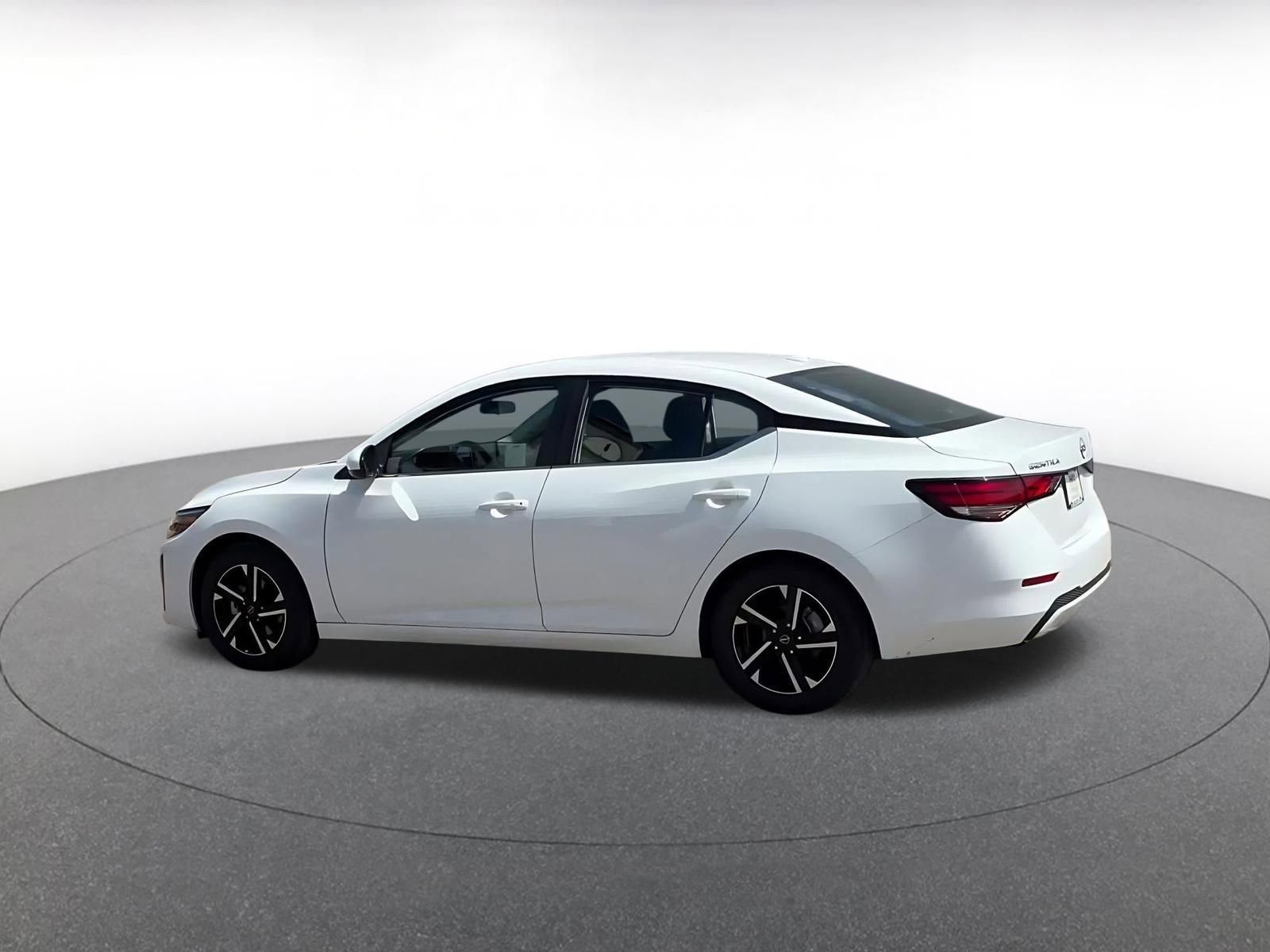 Thumbnail: 2025 Nissan Sentra - 10