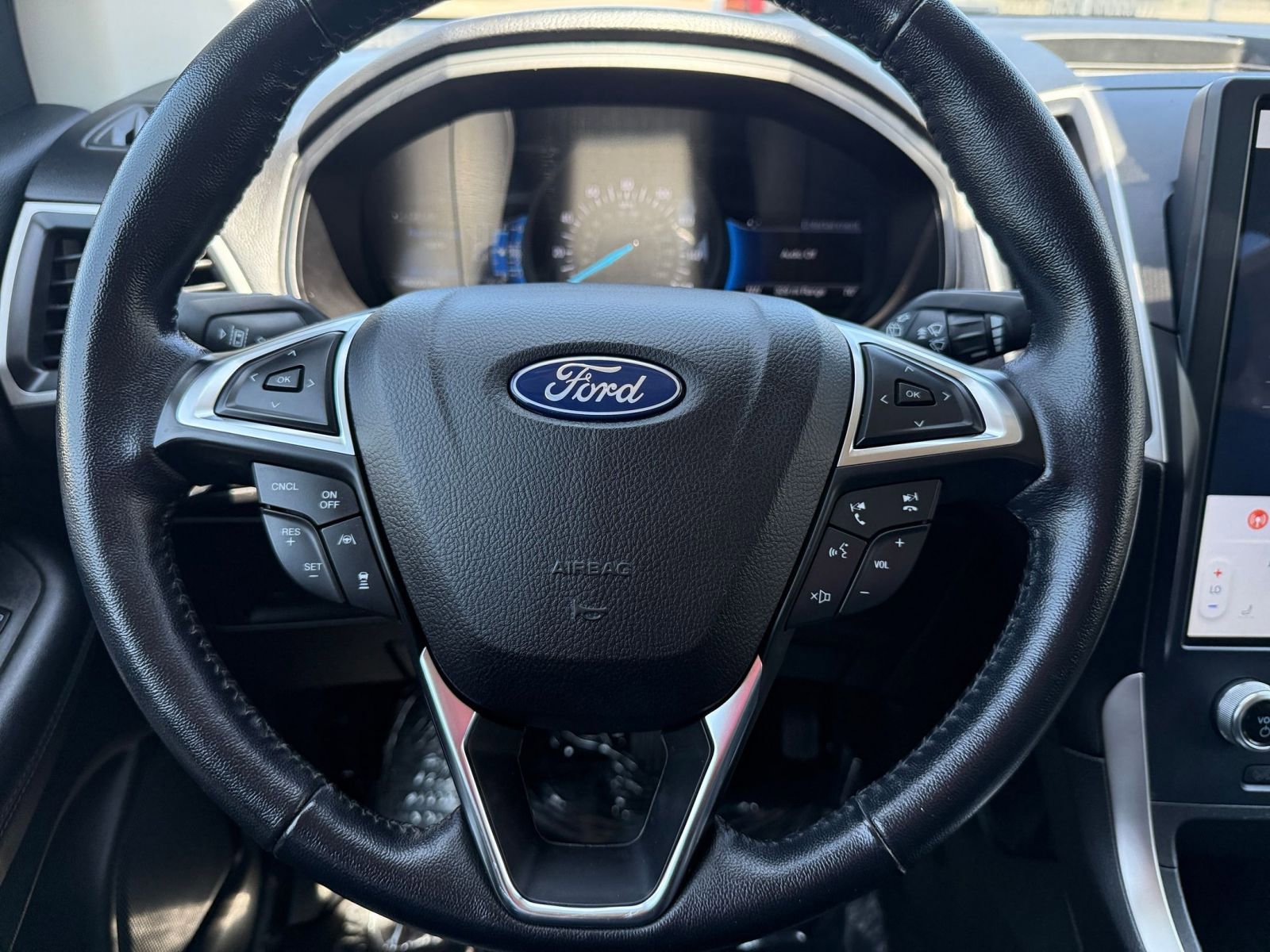 Thumbnail: 2023 Ford Edge - 28