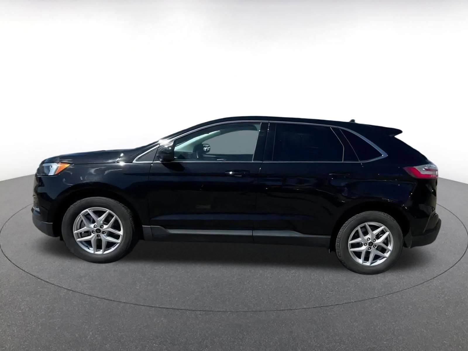 Thumbnail: 2024 Ford Edge - 8