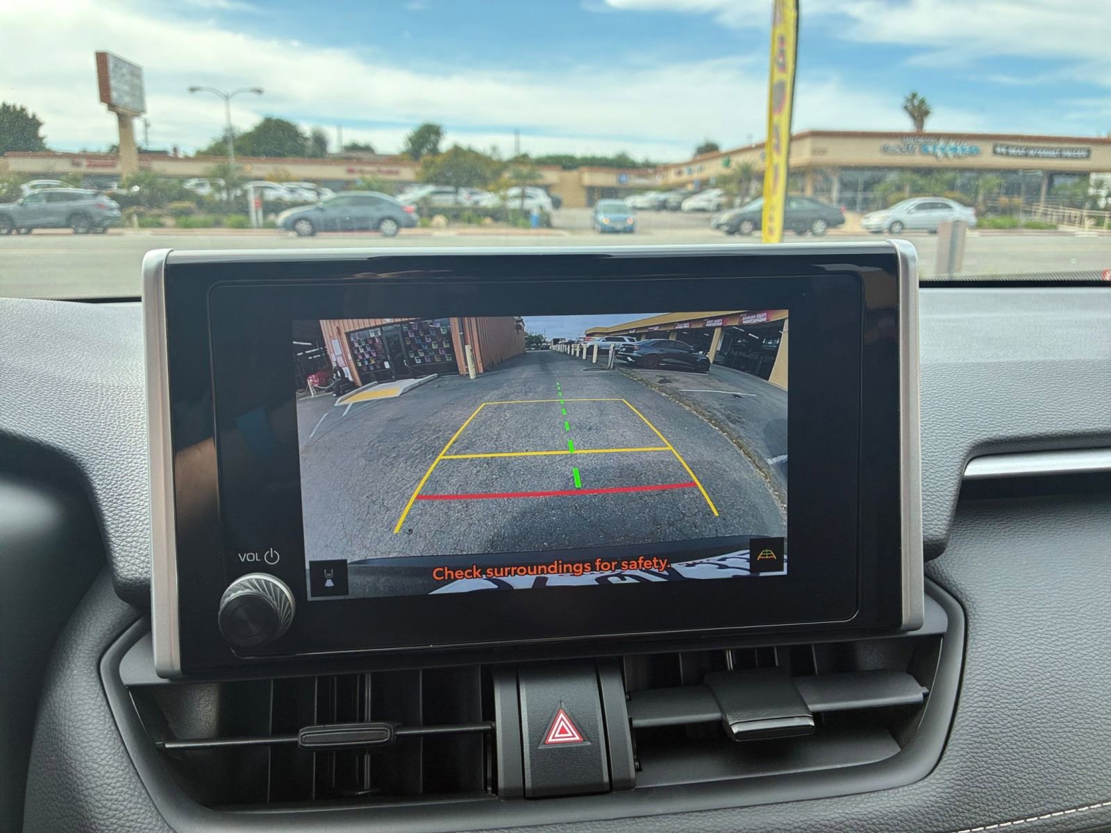 Thumbnail: 2025 Toyota RAV4 - 25