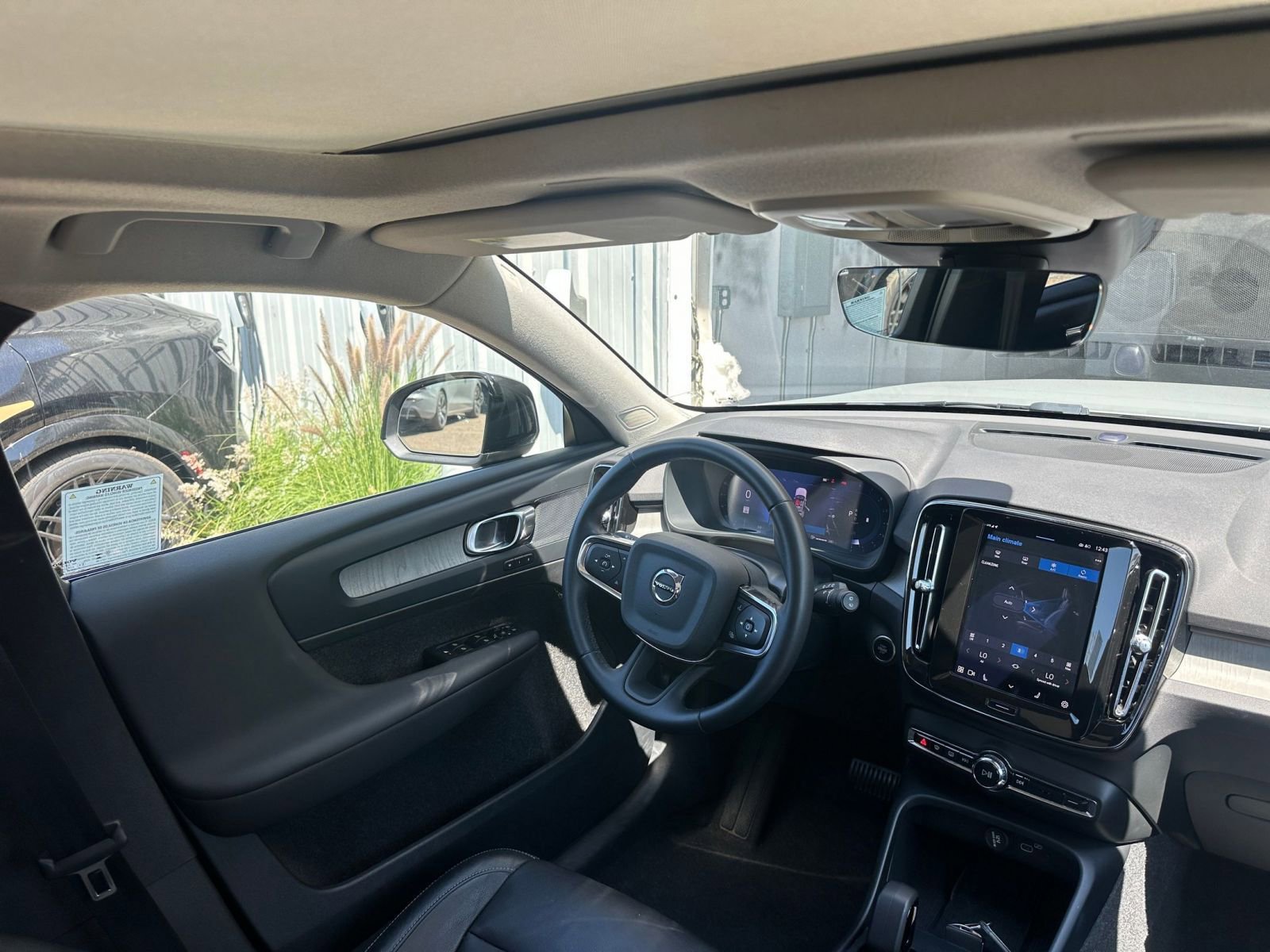 Thumbnail: 2024 Volvo XC40 - 34