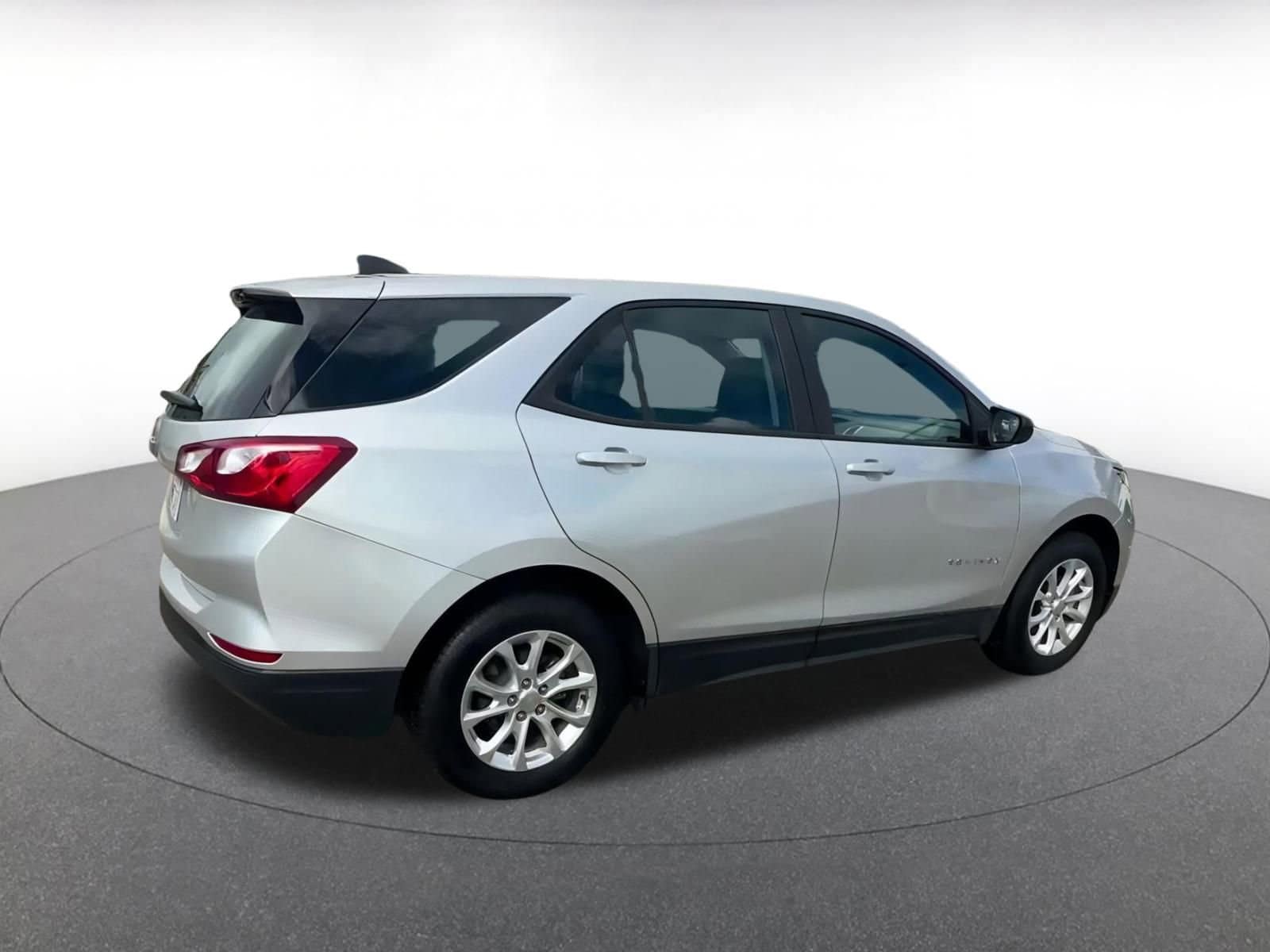 Thumbnail: 2020 Chevrolet Equinox - 15