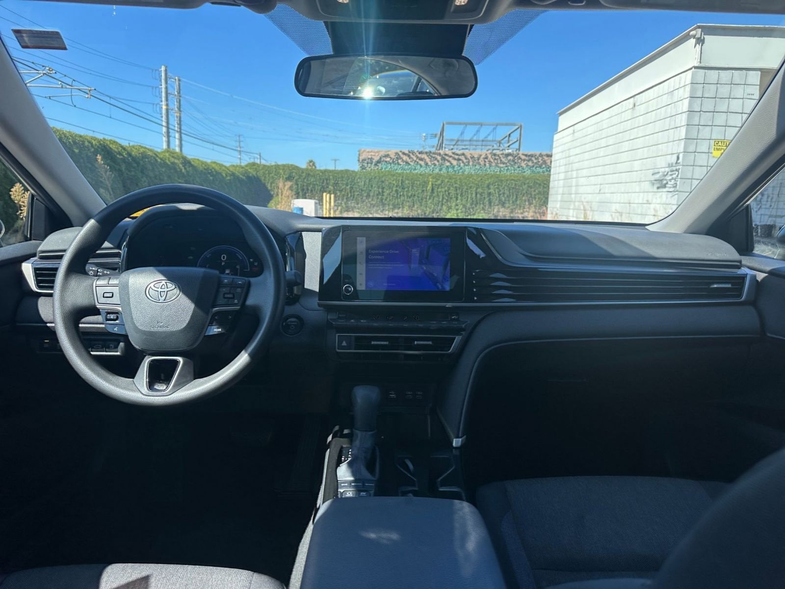 Thumbnail: 2025 Toyota Camry - 32