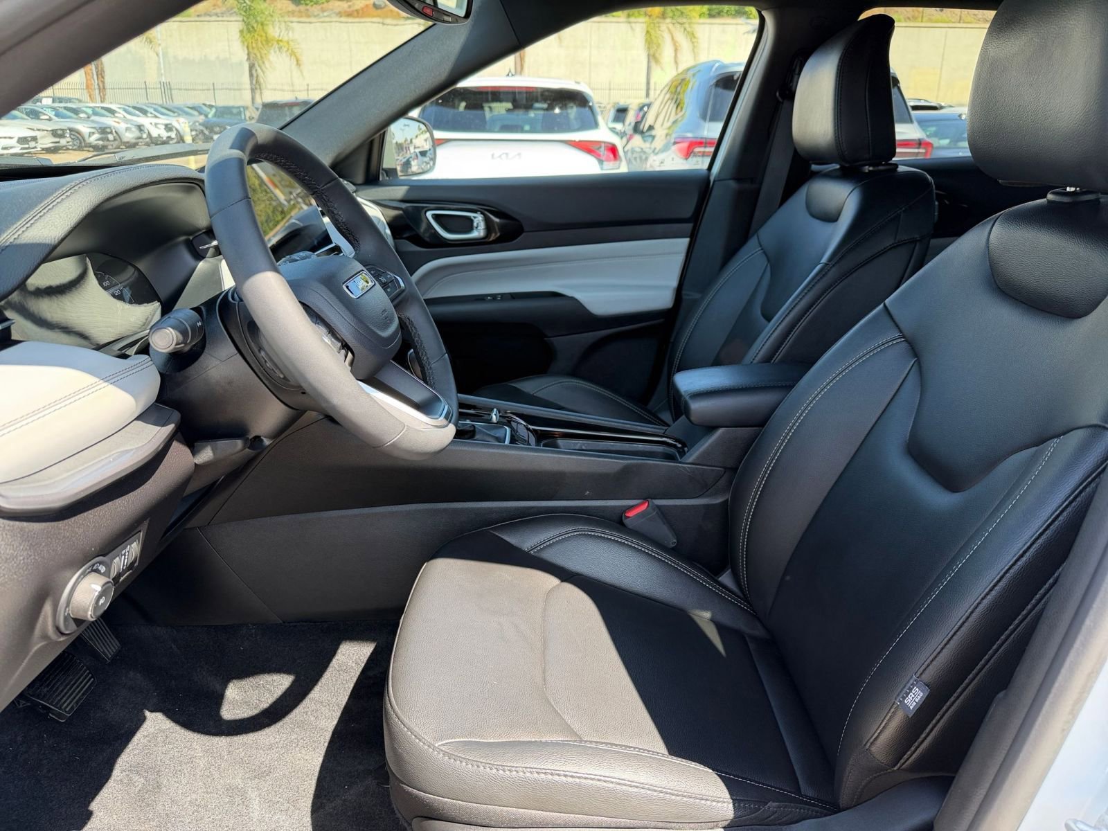 Thumbnail: 2025 Jeep Compass - 27