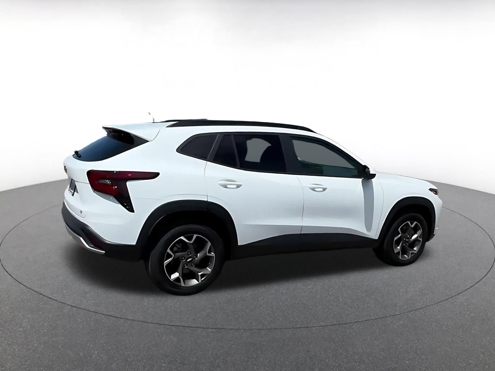 Thumbnail: 2025 Chevrolet Trax - 12