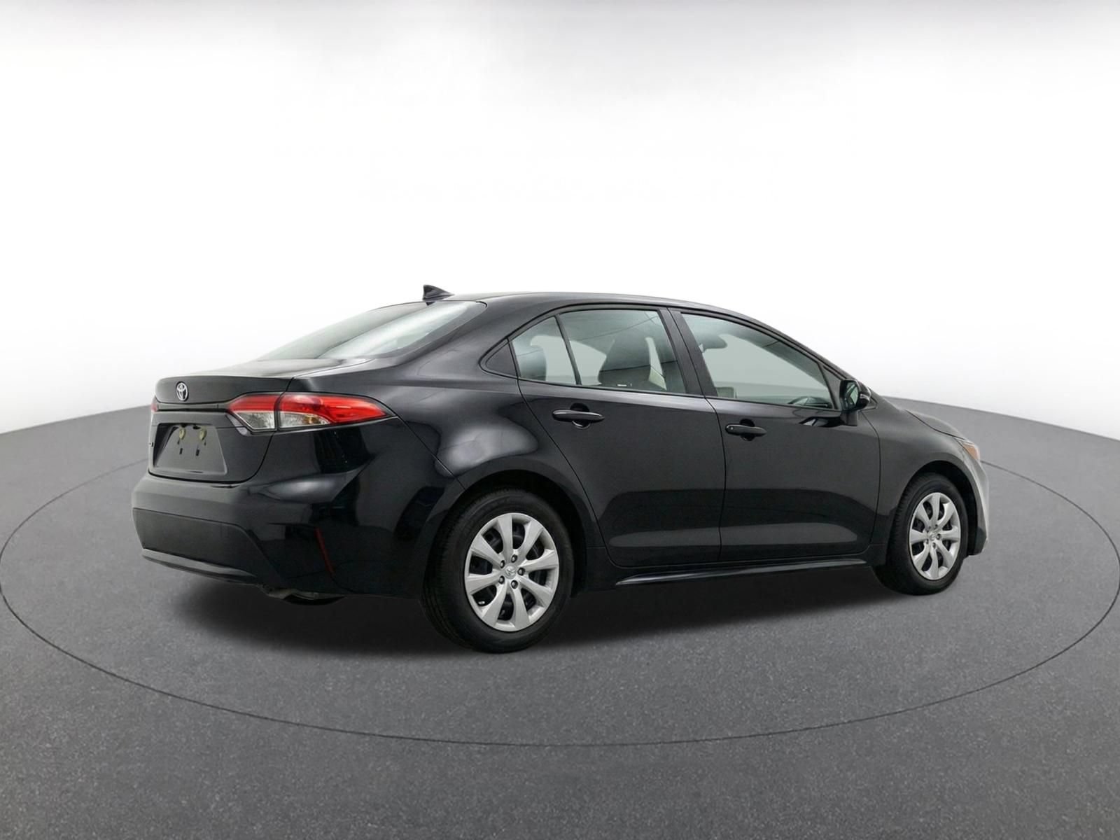 Thumbnail: 2025 Toyota Corolla - 9