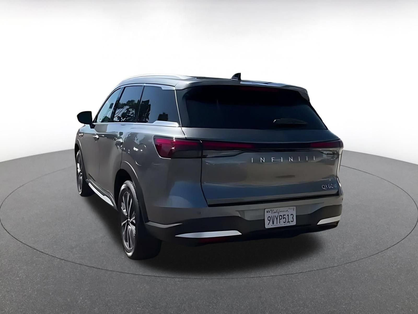 Thumbnail: 2026 INFINITI QX60 - 10