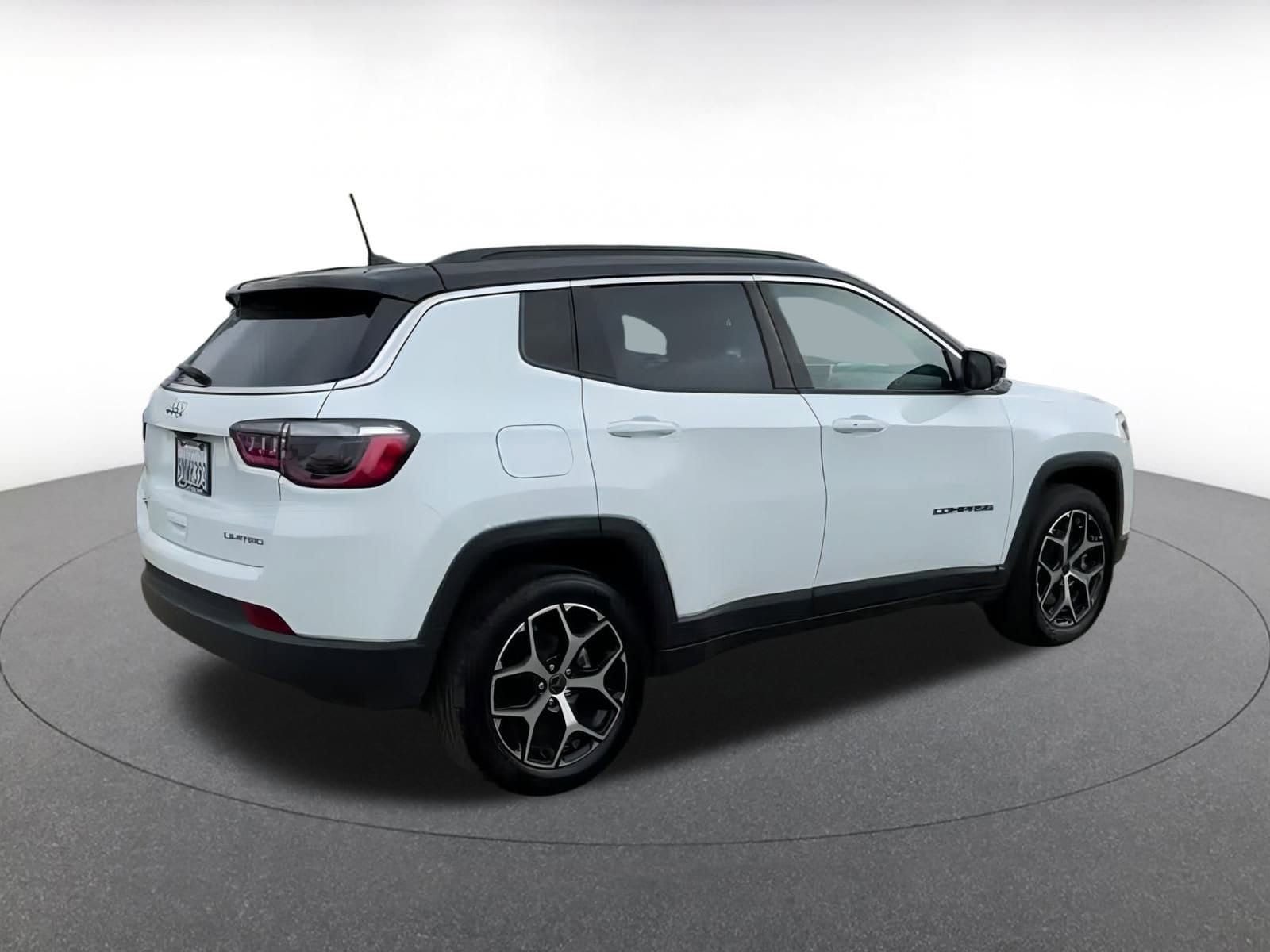 Thumbnail: 2025 Jeep Compass - 15