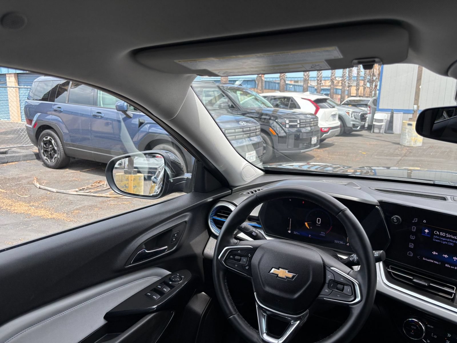 Thumbnail: 2025 Chevrolet Trax - 28
