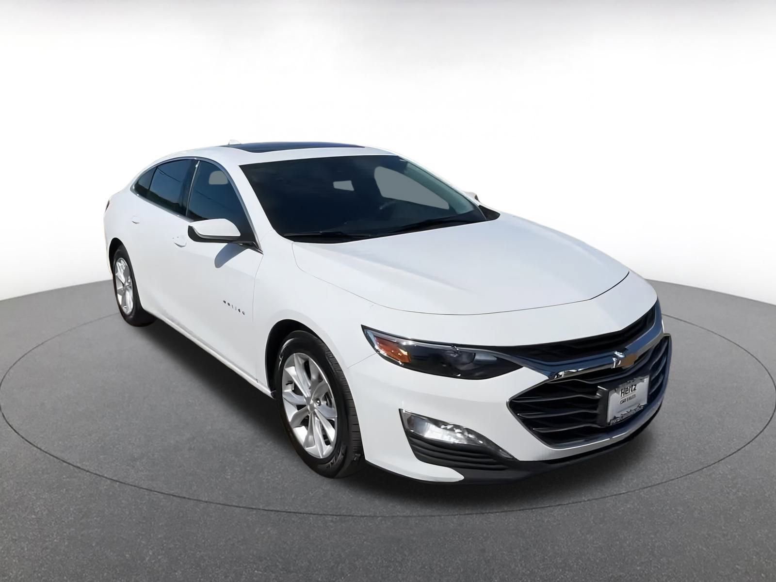 Thumbnail: 2024 Chevrolet Malibu - 3