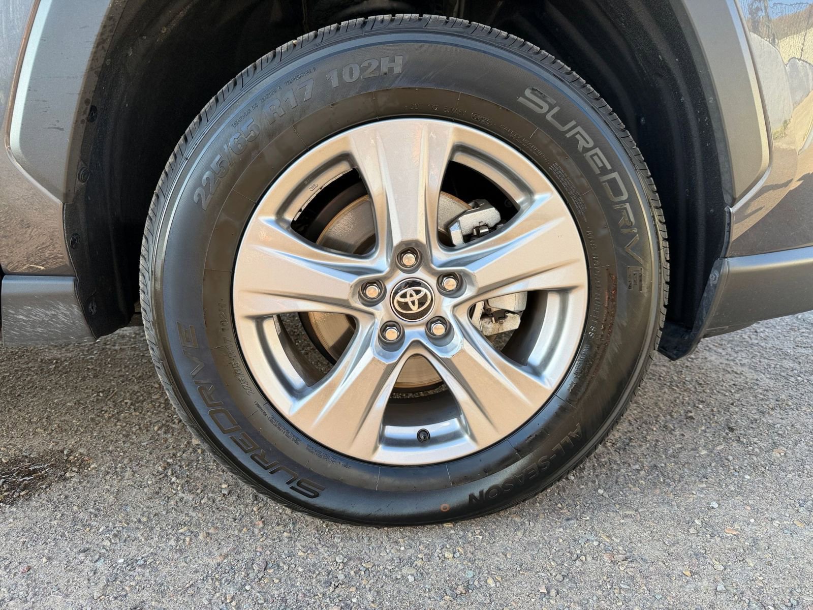 Thumbnail: 2025 Toyota RAV4 - 30