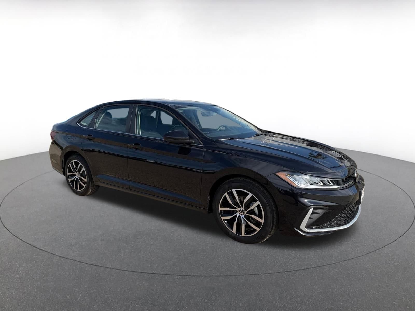 Thumbnail: 2025 Volkswagen Jetta - 1