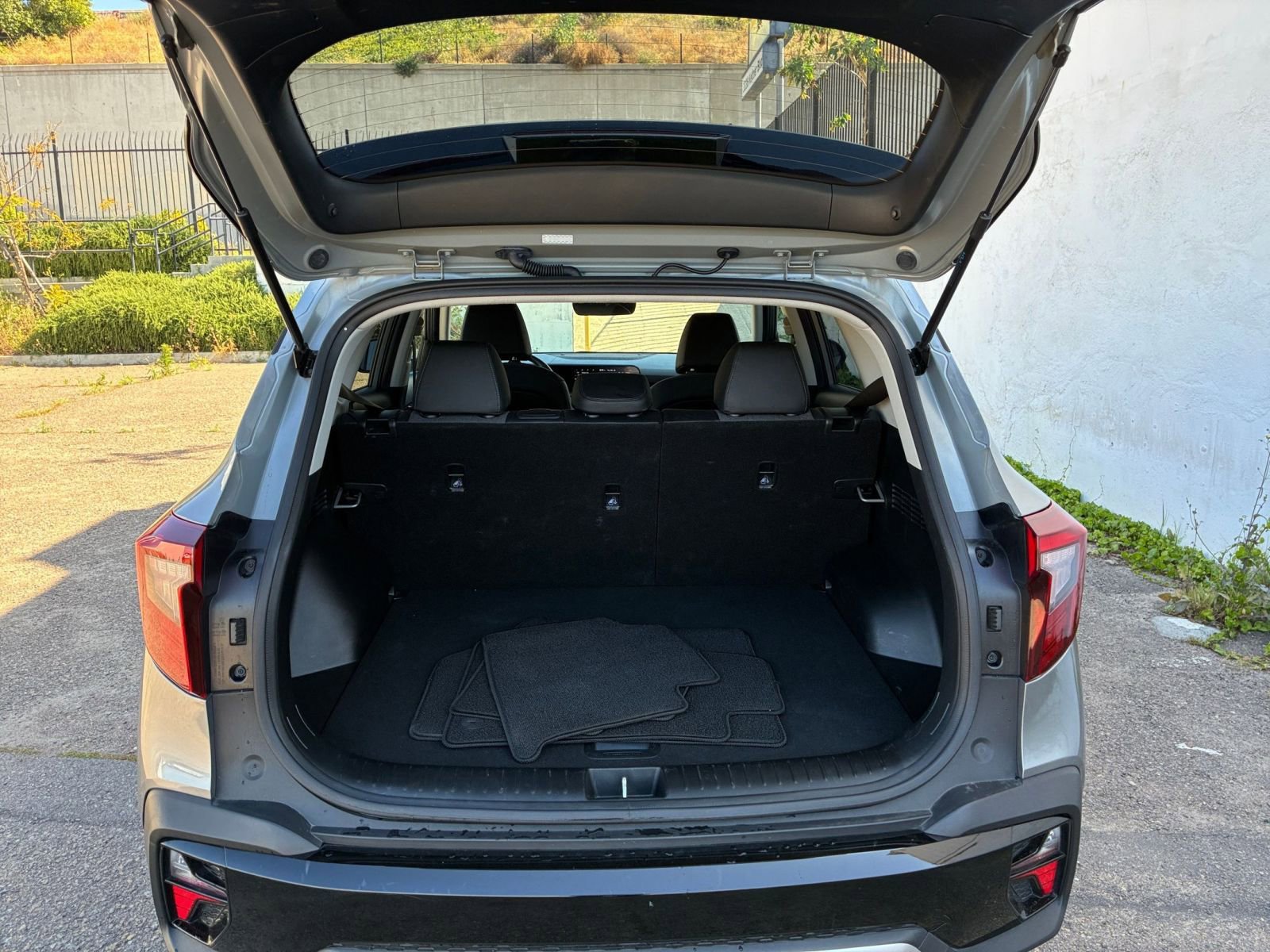 Thumbnail: 2025 Kia Seltos - 32