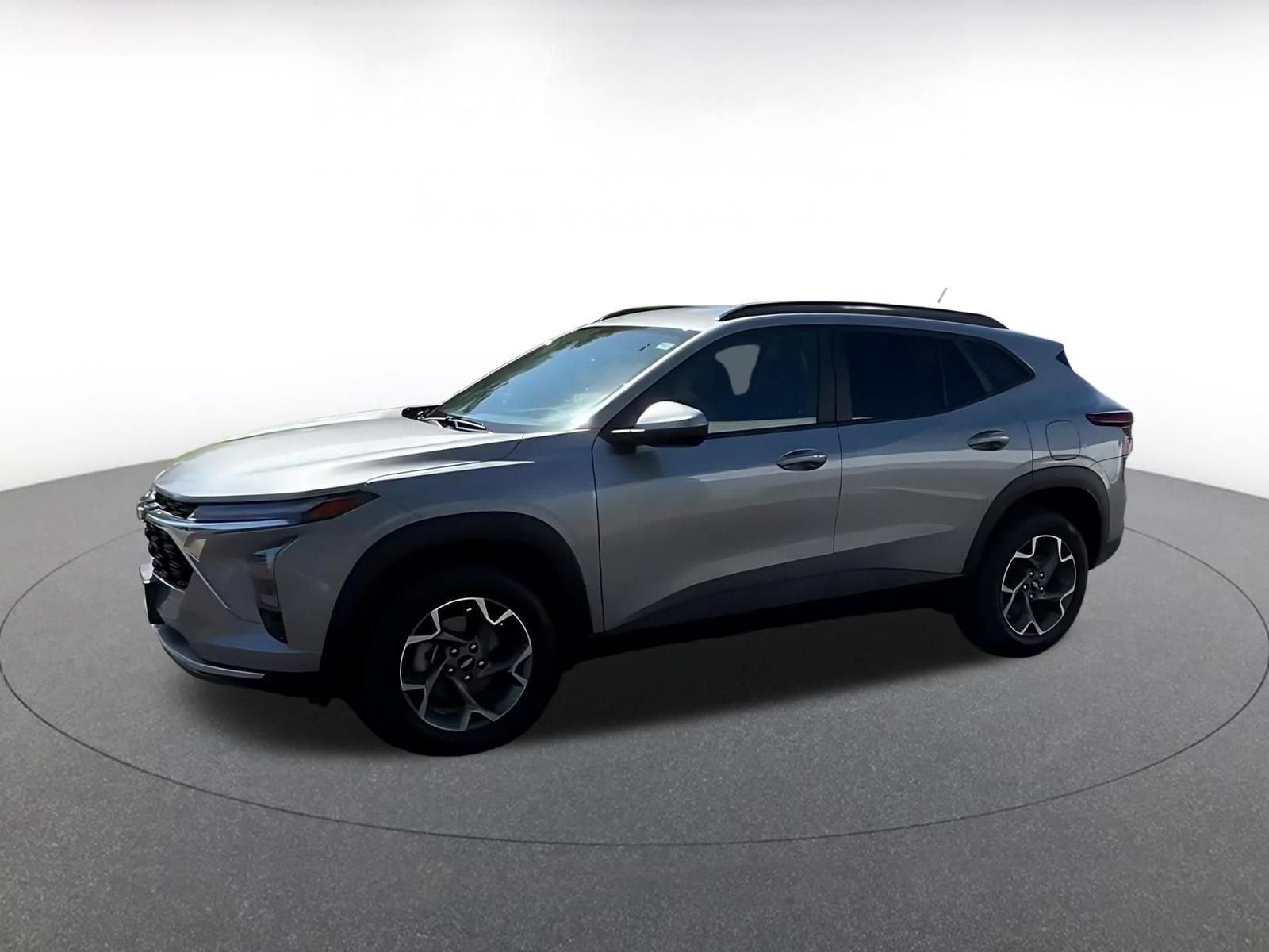 Thumbnail: 2025 Chevrolet Trax - 8