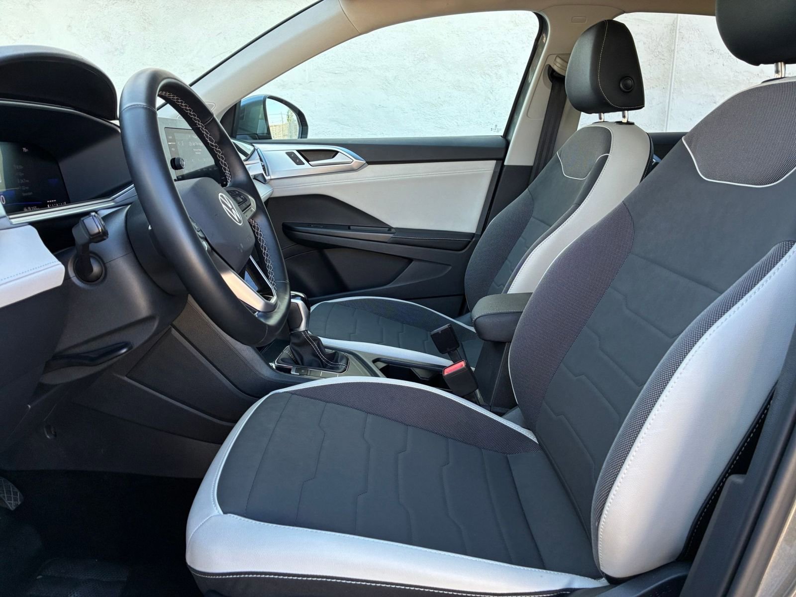 Thumbnail: 2025 Volkswagen Taos - 28