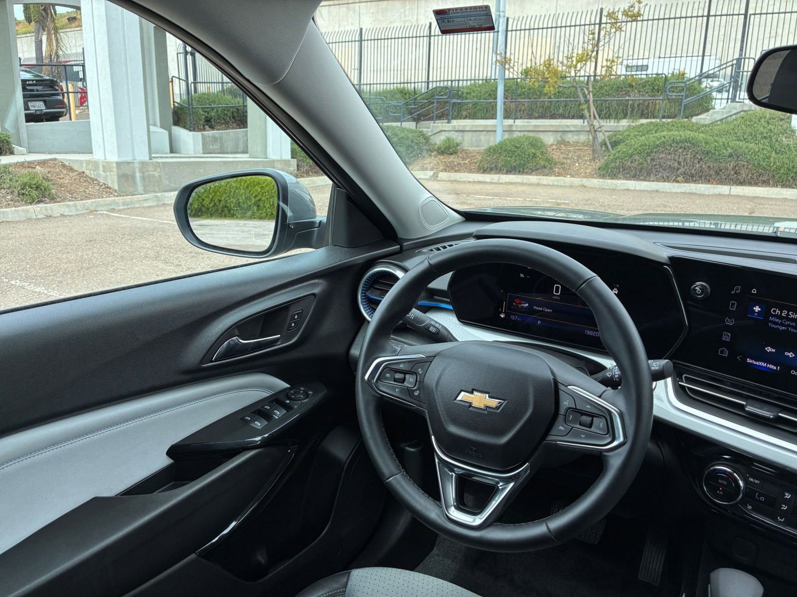 Thumbnail: 2025 Chevrolet Trax - 33