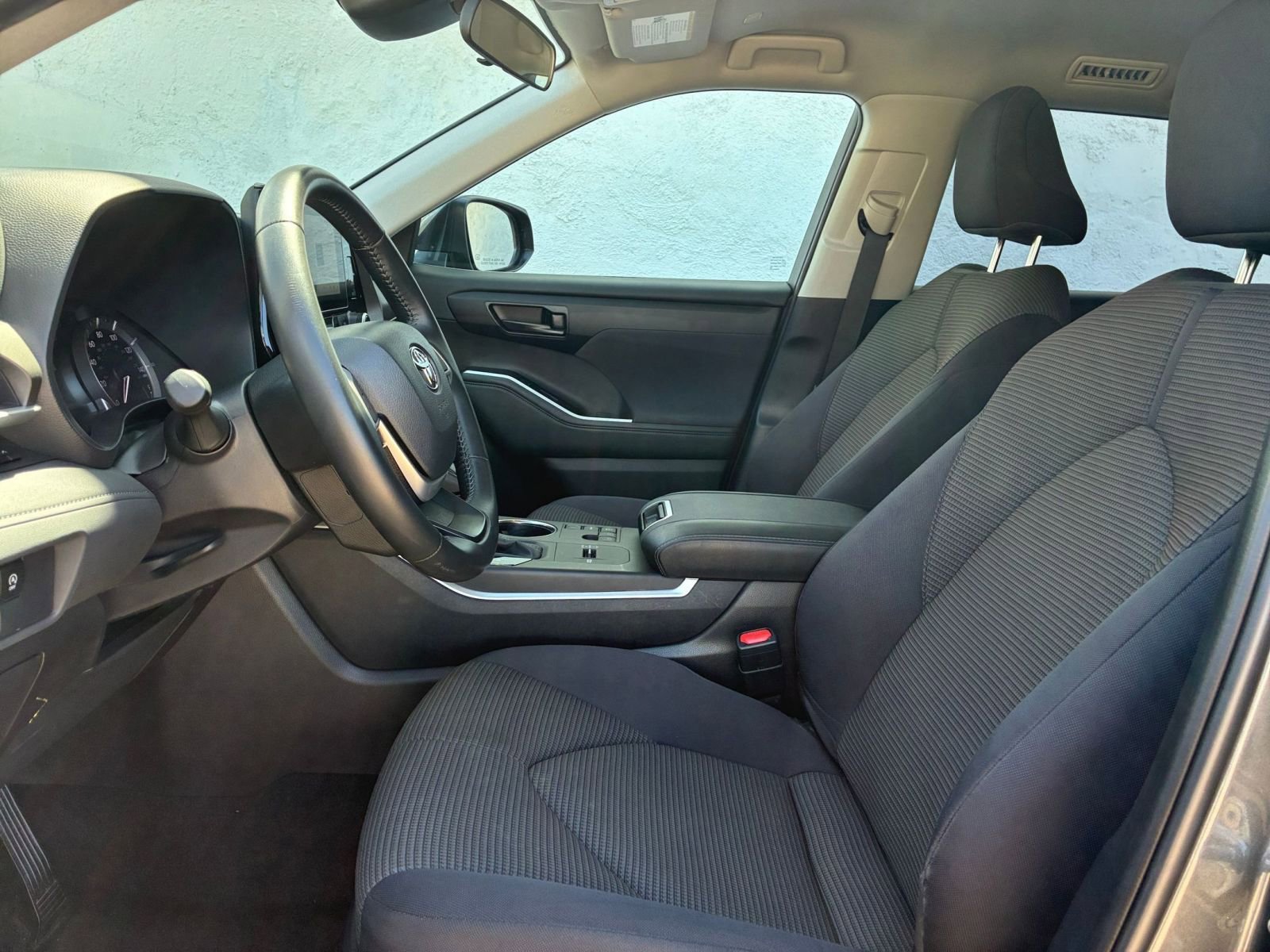 Thumbnail: 2025 Toyota Highlander - 28