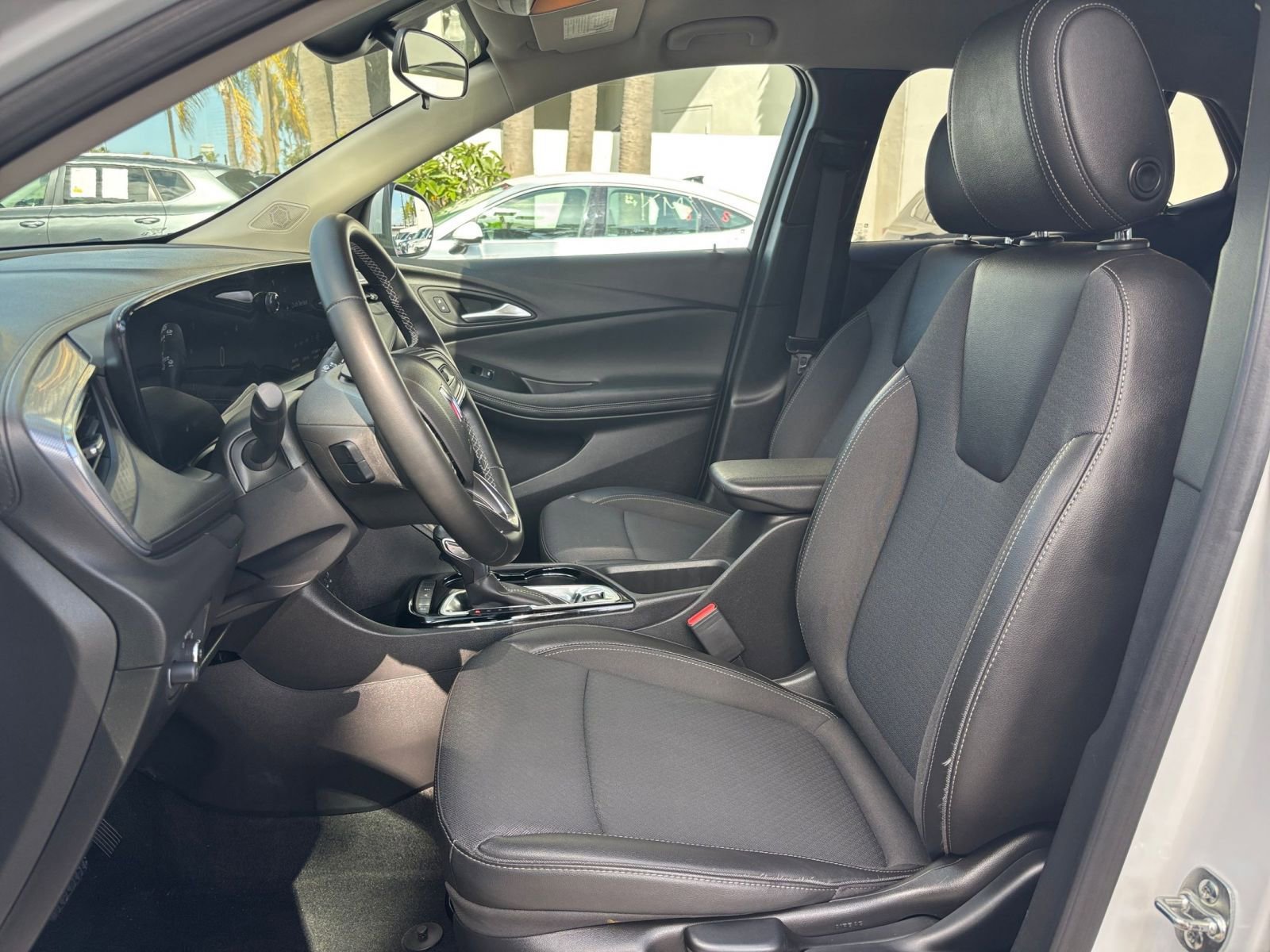 Thumbnail: 2025 Buick Encore GX - 25