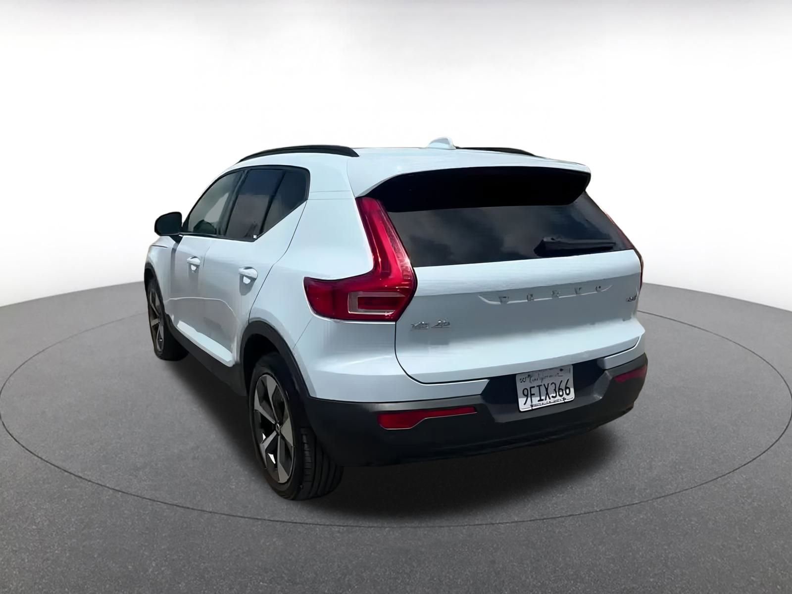 Thumbnail: 2024 Volvo XC40 - 11