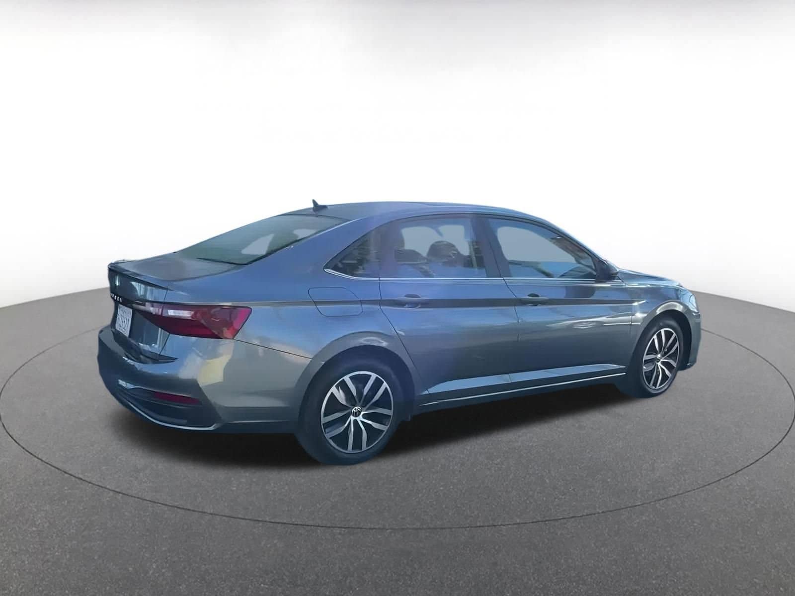 Thumbnail: 2025 Volkswagen Jetta - 14
