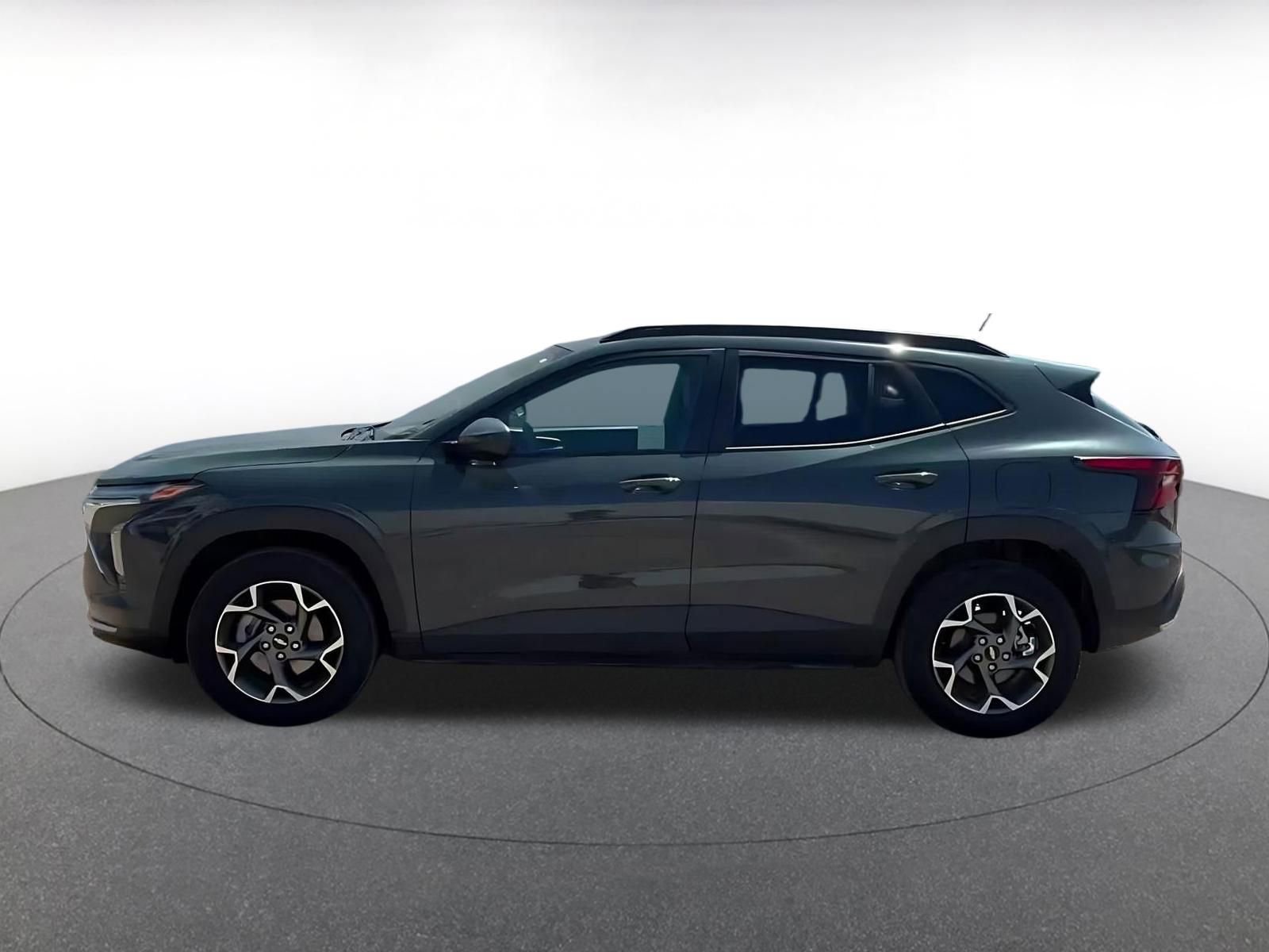 Thumbnail: 2025 Chevrolet Trax - 9