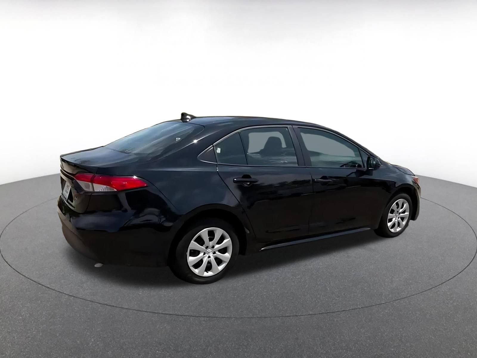 Thumbnail: 2025 Toyota Corolla - 14