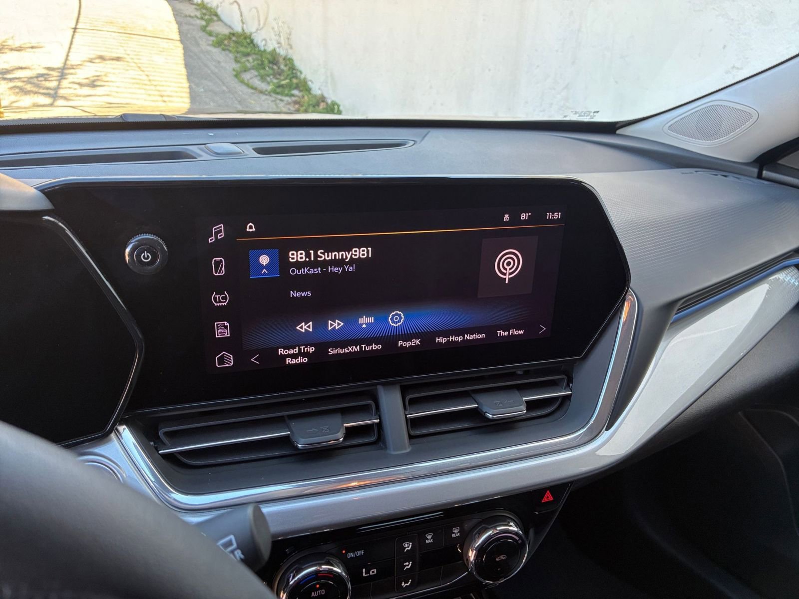 Thumbnail: 2025 Chevrolet Trax - 20