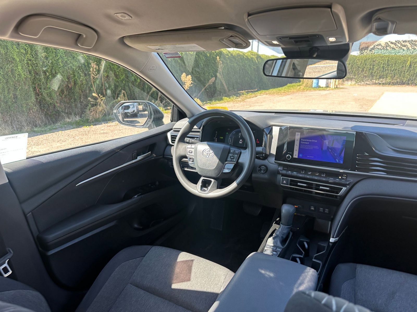 Thumbnail: 2025 Toyota Camry - 33