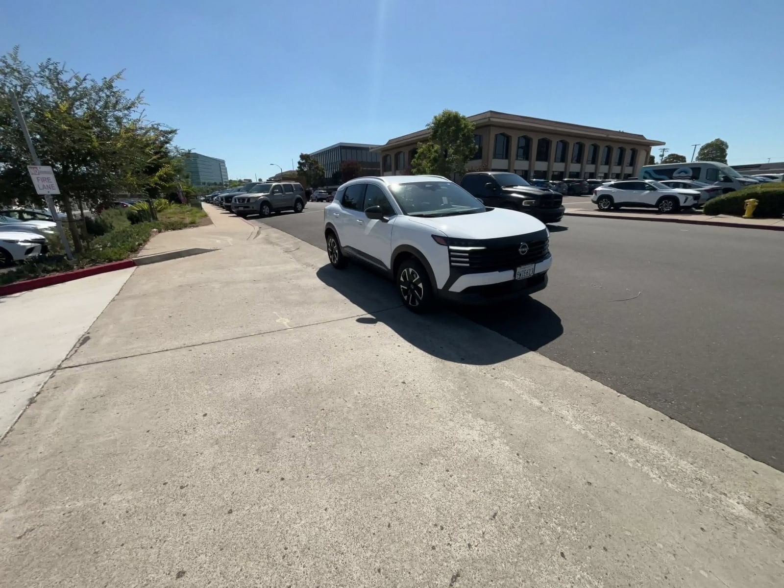 Thumbnail: 2026 Nissan Kicks - 3