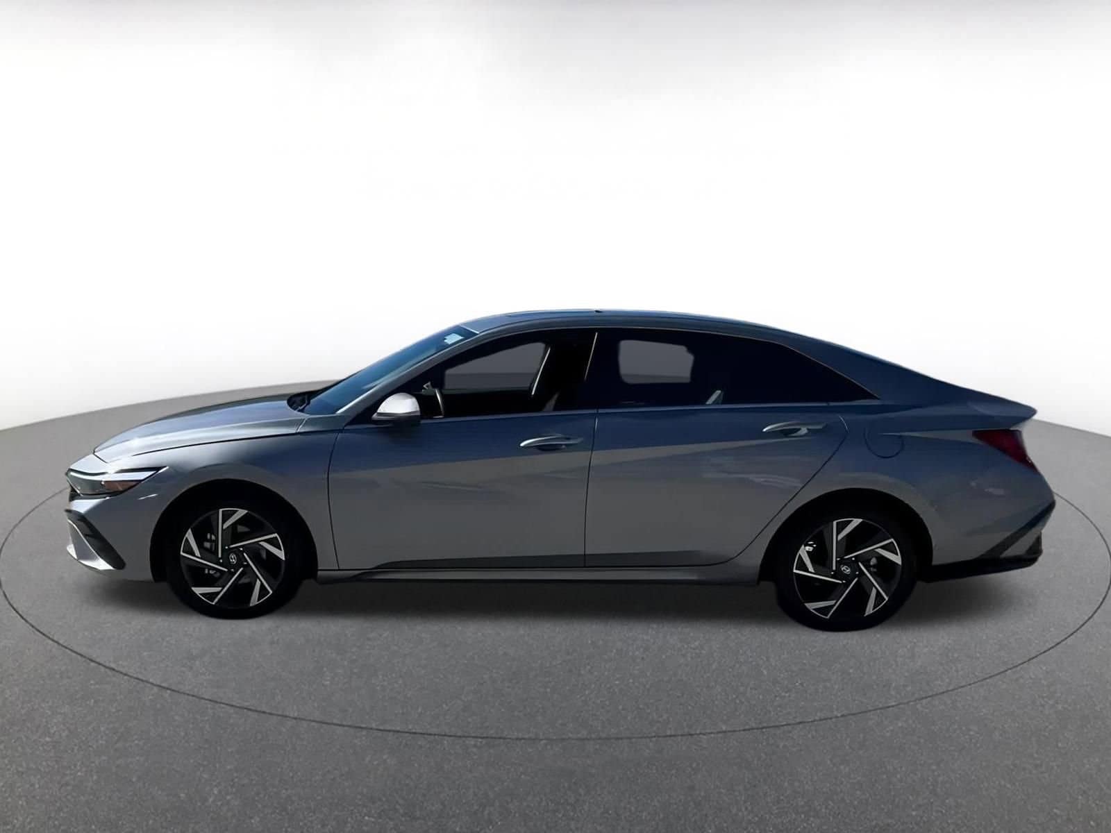 Thumbnail: 2025 Hyundai Elantra - 9