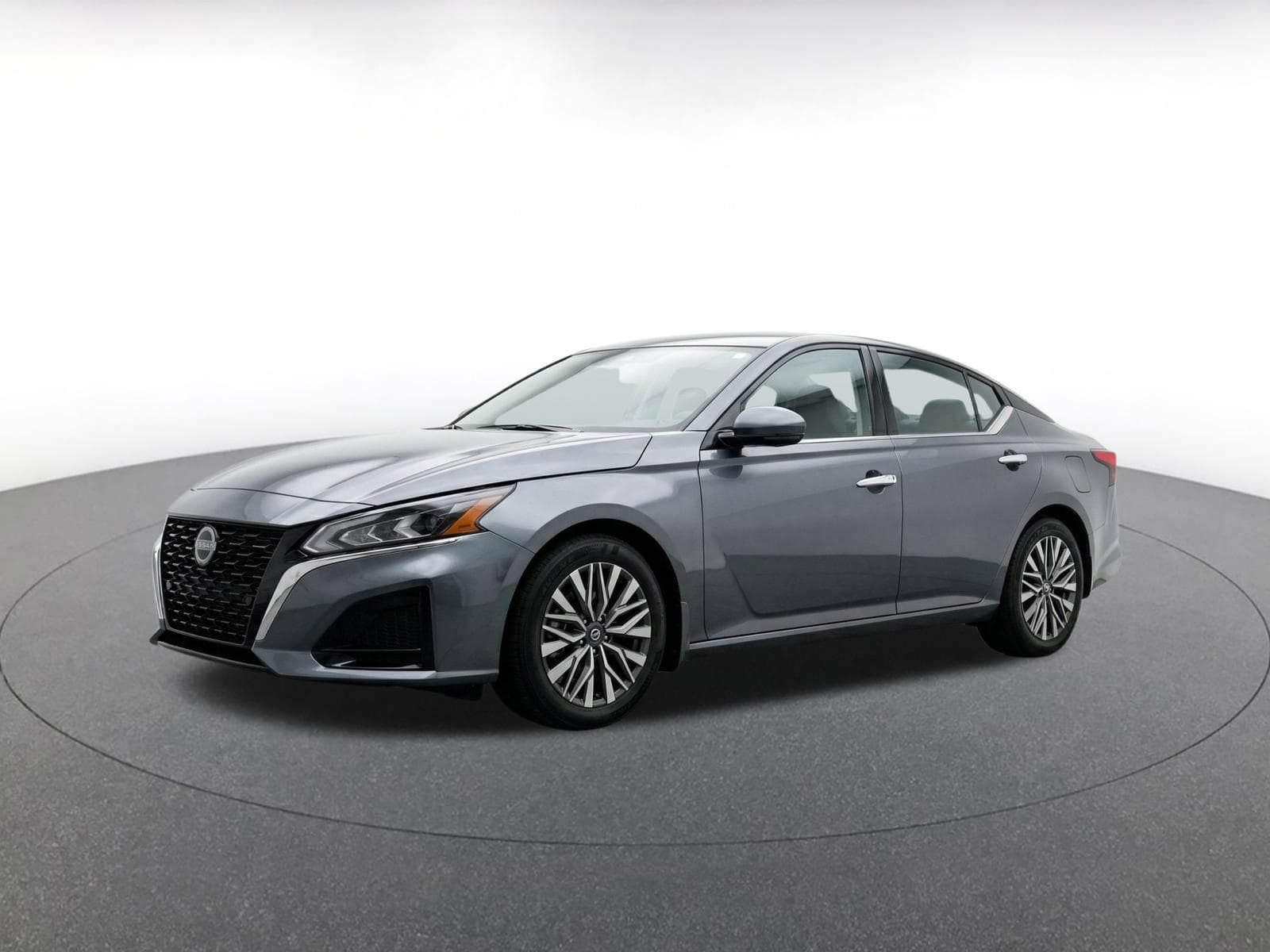 Thumbnail: 2025 Nissan Altima - 3