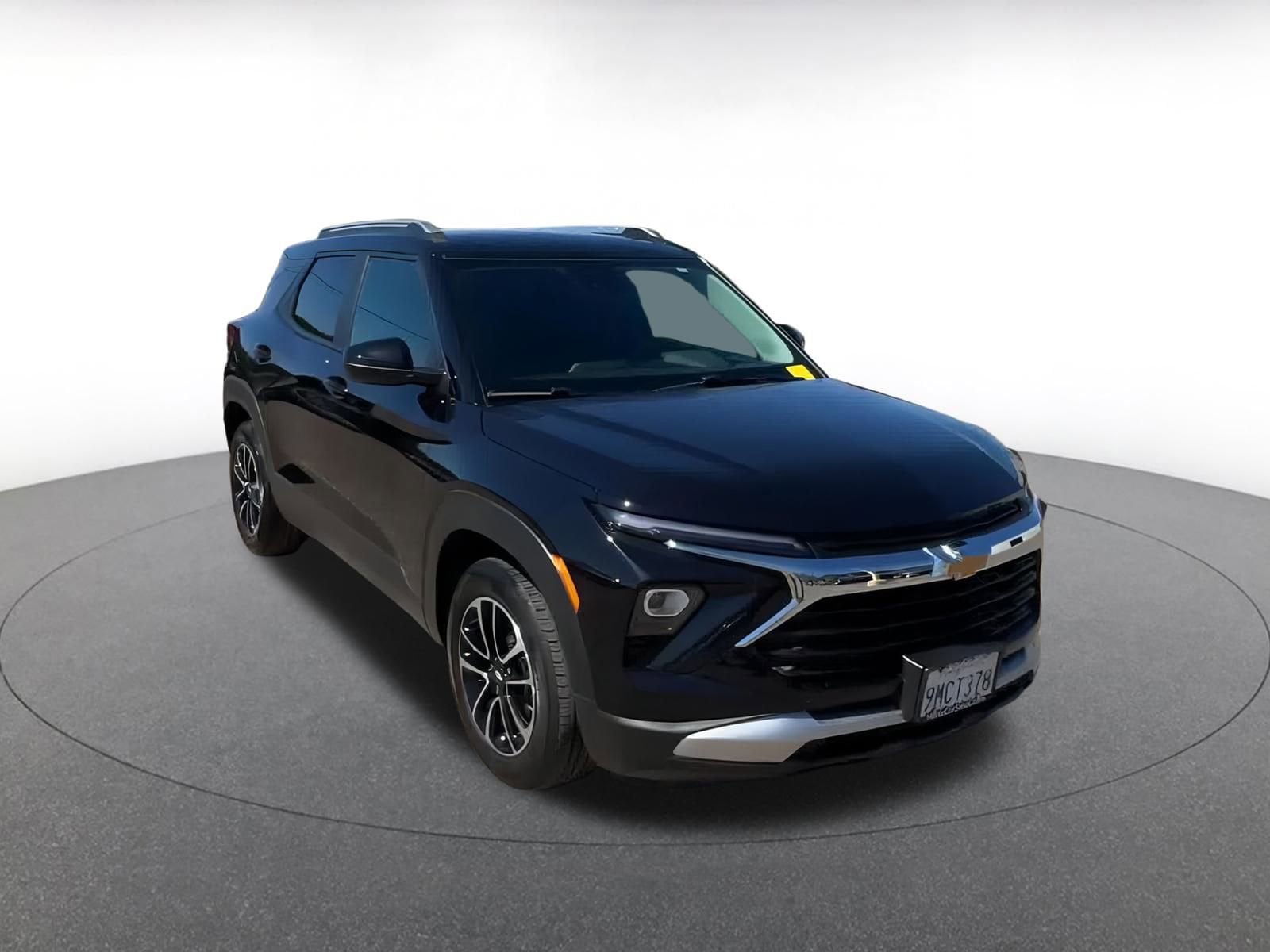 Thumbnail: 2024 Chevrolet TrailBlazer - 3