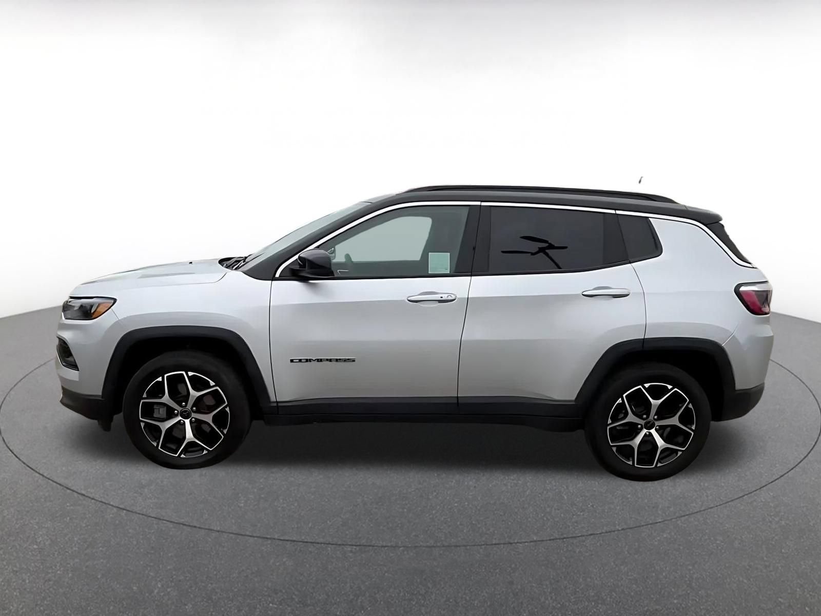 Thumbnail: 2025 Jeep Compass - 9