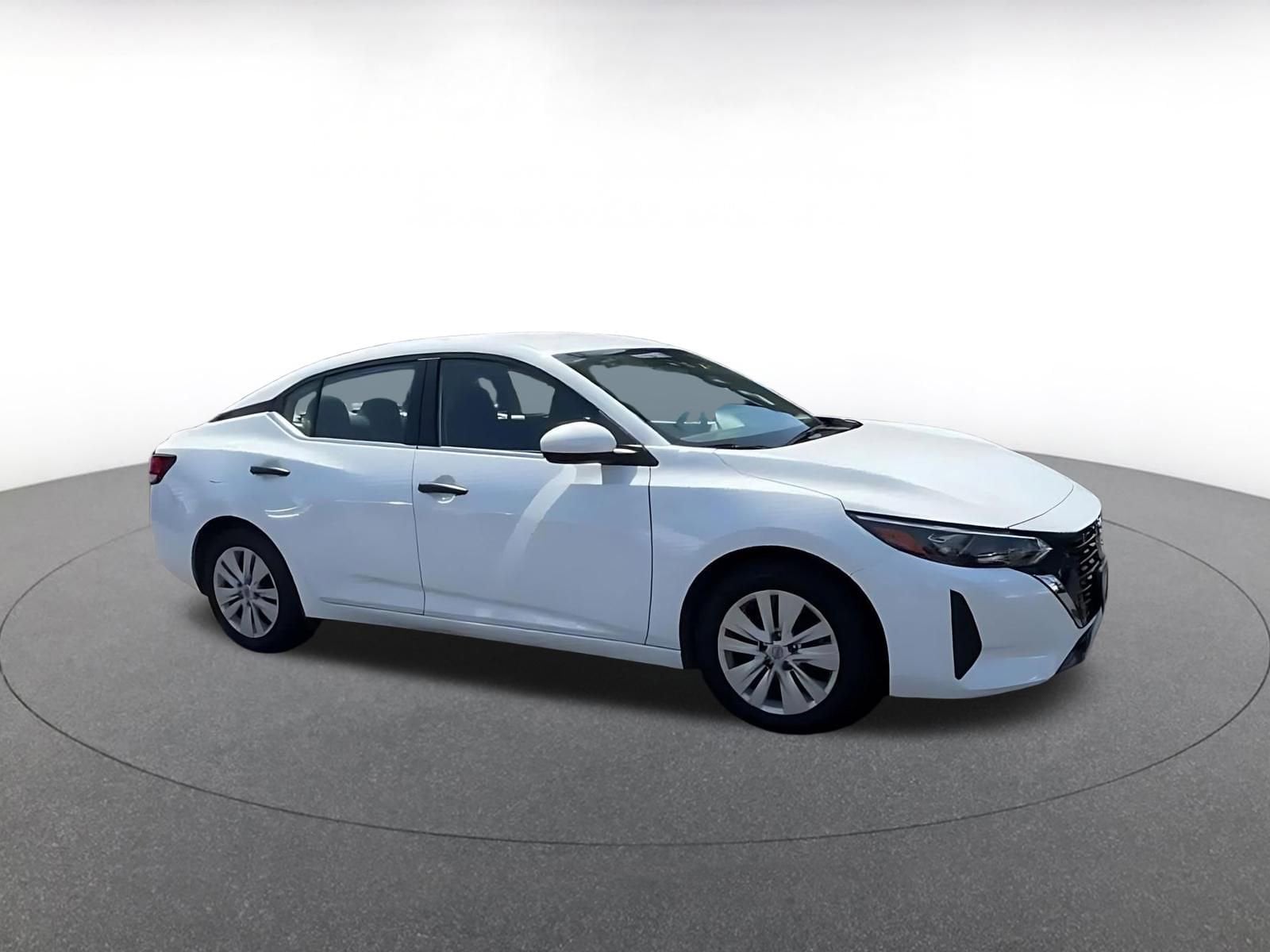 Thumbnail: 2025 Nissan Sentra - 2