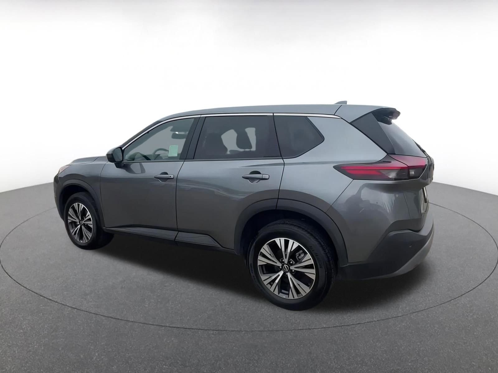 2023 Nissan Rogue SV 10