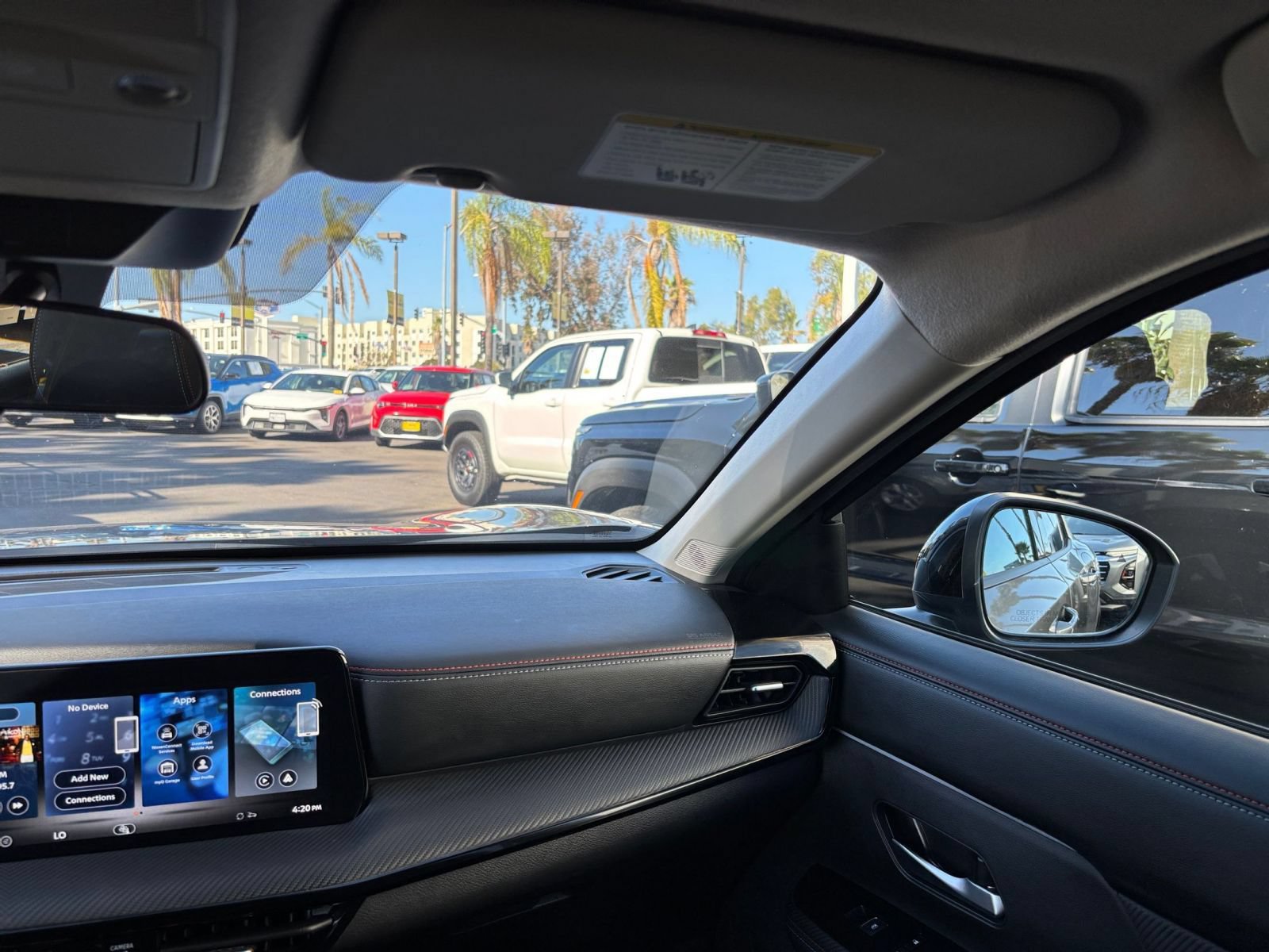 Thumbnail: 2026 Nissan Kicks - 33