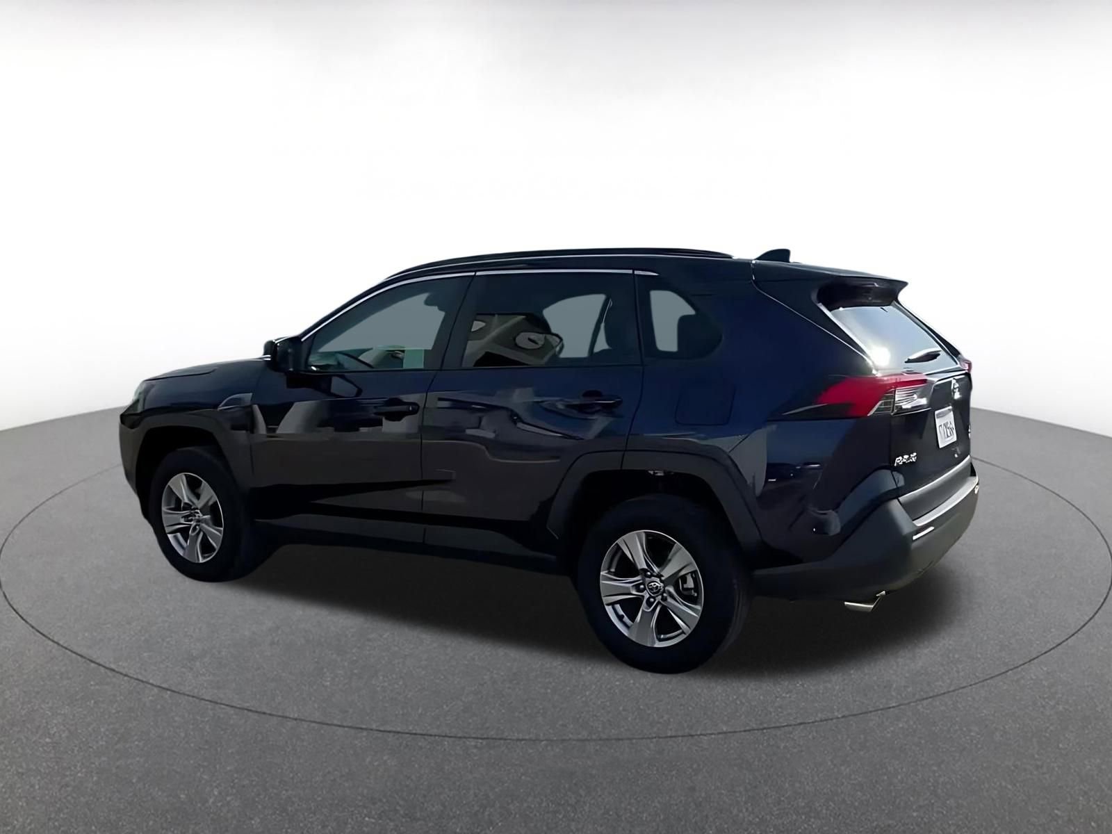 Thumbnail: 2025 Toyota RAV4 - 10