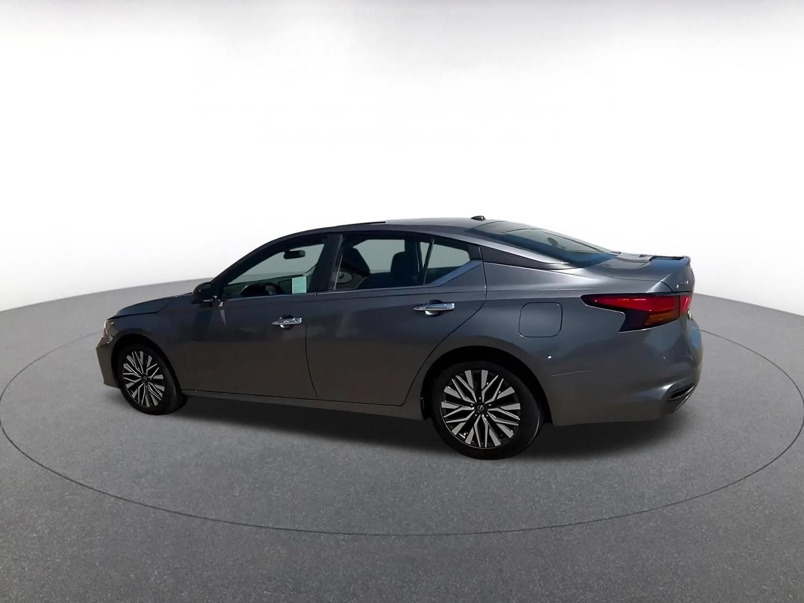 Thumbnail: 2025 Nissan Altima - 10